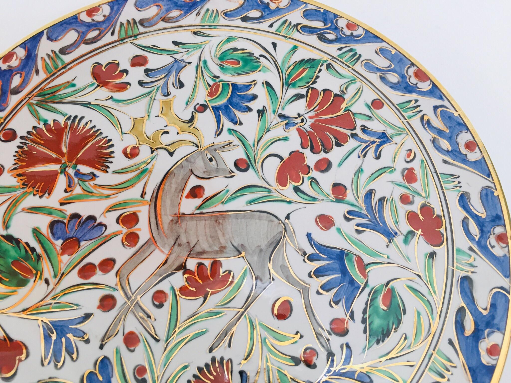 Karos, handbemalte Krönungen und Tulpen, dekorativer Teller, Rhodes, Griechenland (Mittelalterlich) im Angebot