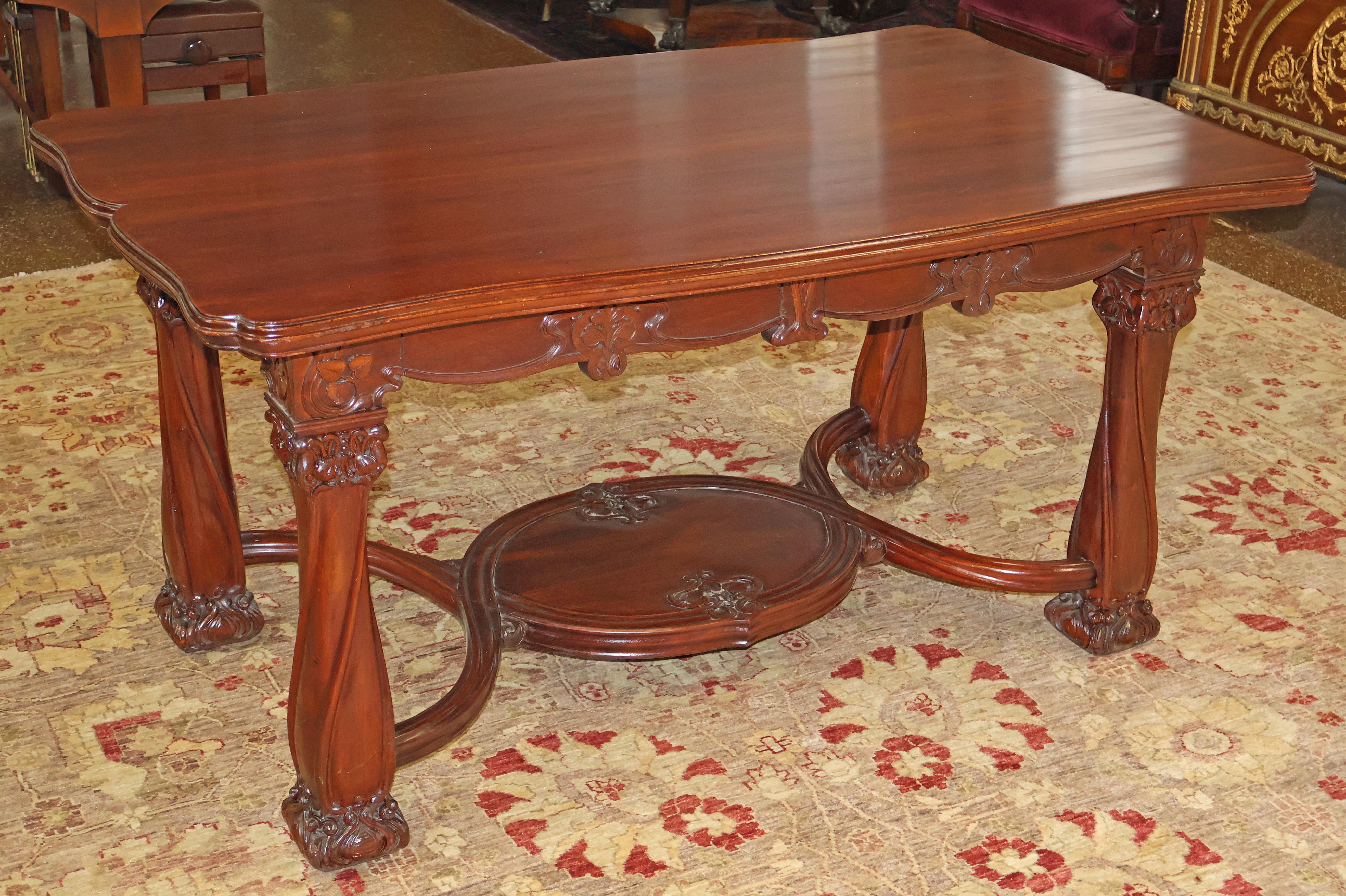 Karpen Brothers Mahogany Art Nouveau Desk Writing Table Library Table Circa 1905 In Good Condition For Sale In Long Branch, NJ