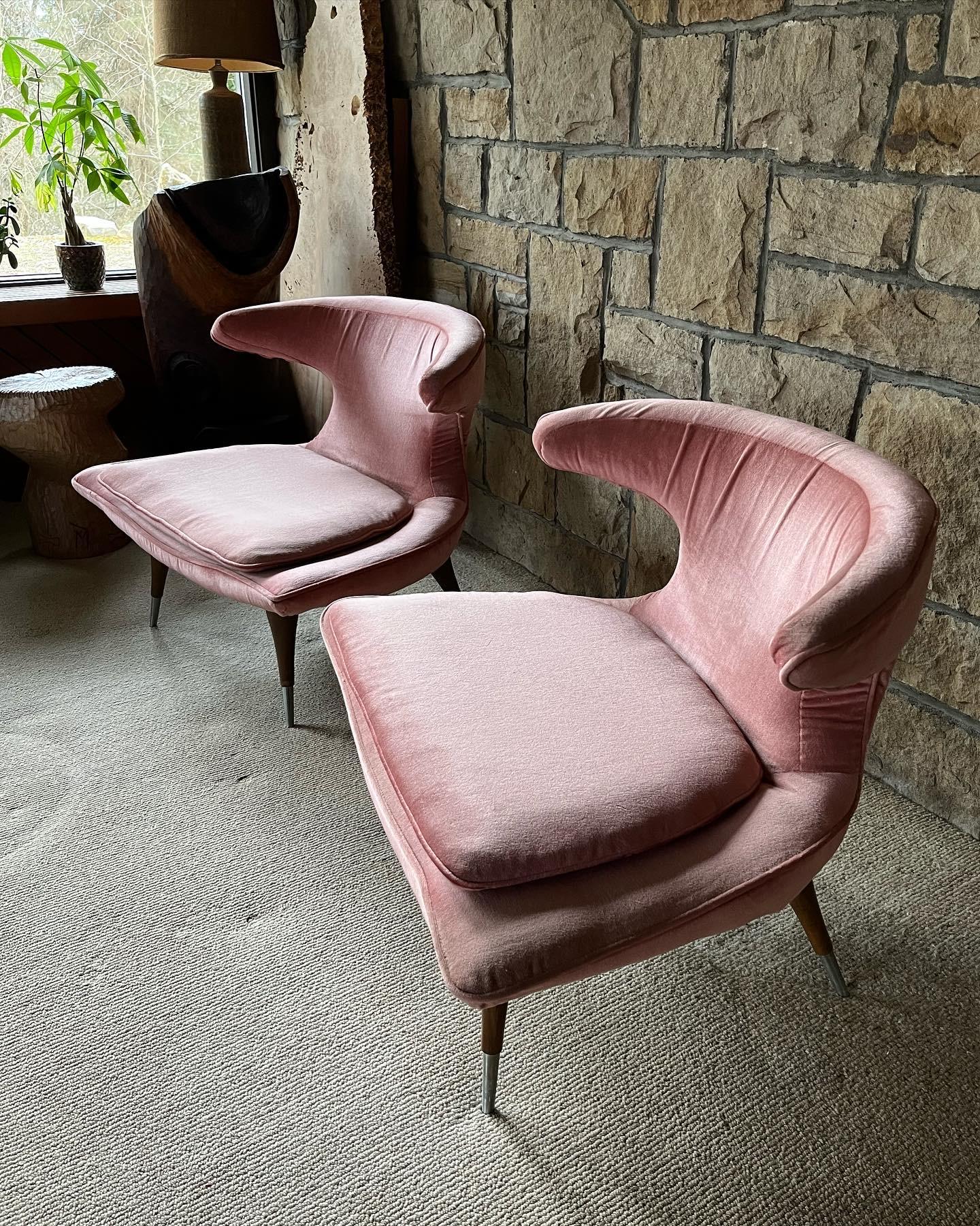 Karpen of California Mid-Century Horn Chairs In Good Condition In Chalk Hill, PA