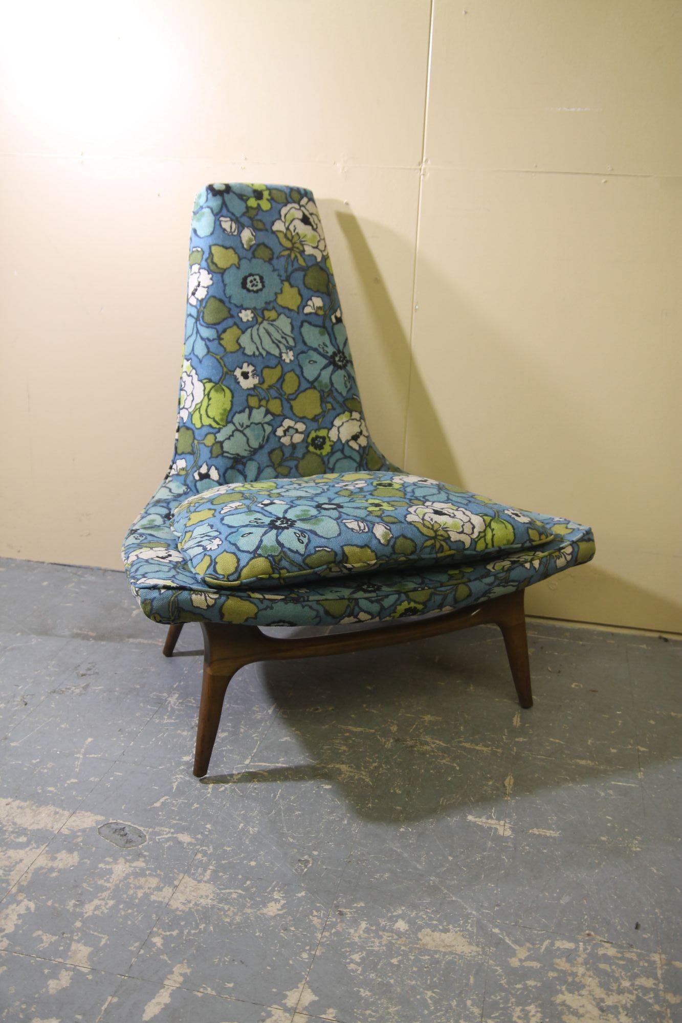 Pleased to offer this great chair from Karpen of California. This 1960s iconic chair retains its original fabric that is in great condition. The fabric design looks similar to Jack Larsen fabric. This chair is in great vintage condition.