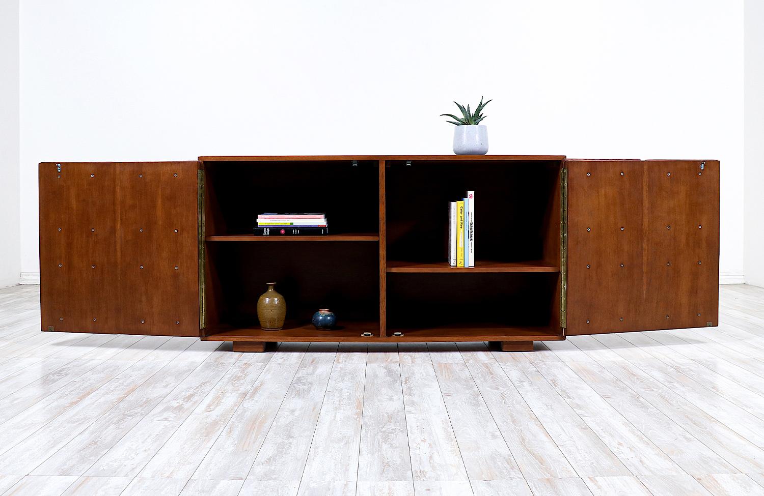Mid-Century Modern Expertly Restored - Karpen of California Two-Tone Lacquered & Walnut Credenza For Sale