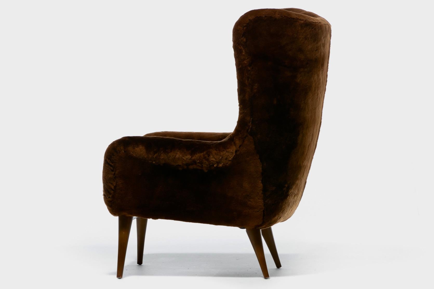 Karpen Wingback Chairs in Luxuriously Soft Milk Chocolate Shearling, circa 1950s For Sale 1
