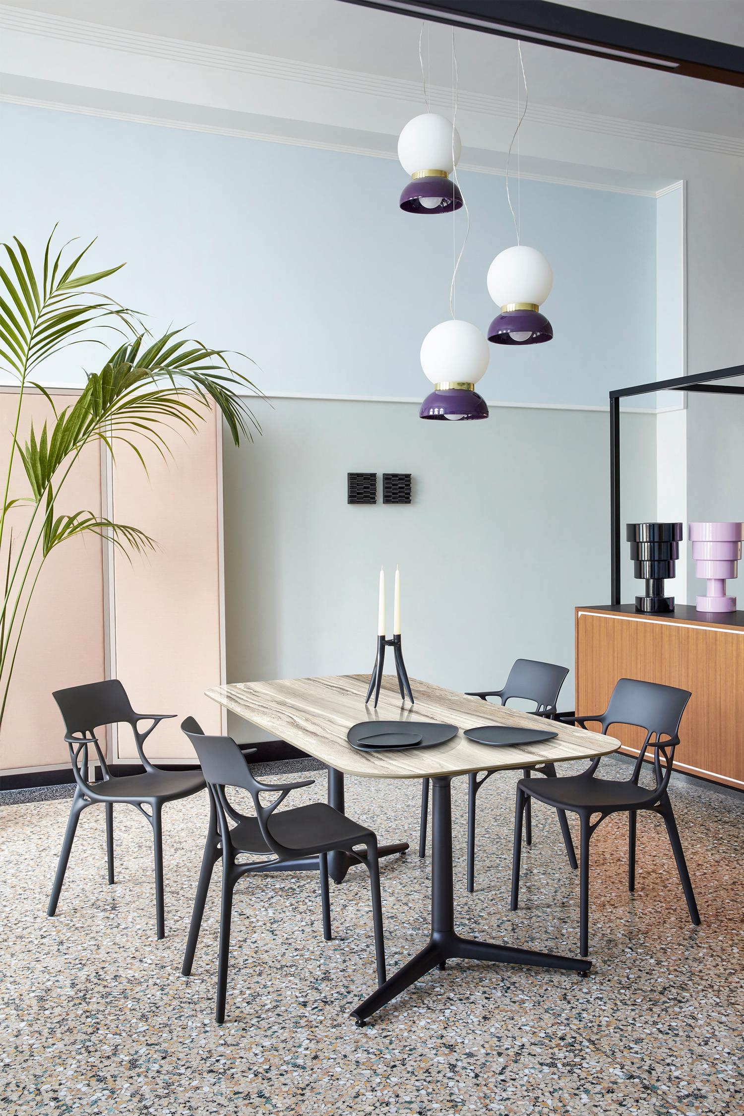 2er-Set Kartell AI-Stuhl aus Titan, entworfen von artificial Intelligence im Angebot 2