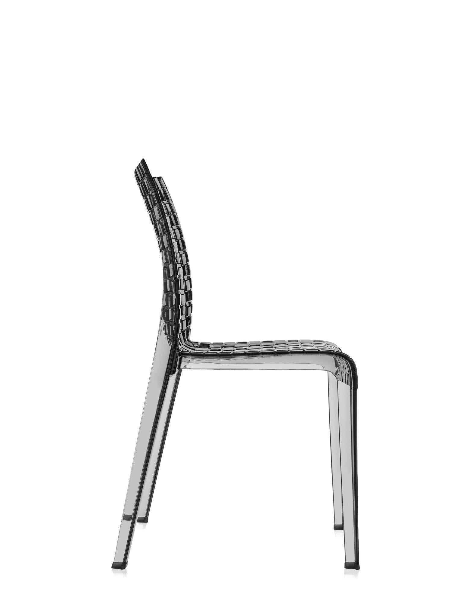 Italiano Kartell Set di 2 sedie Ami Ami in Smoke by Tokujin Yoshioka in vendita