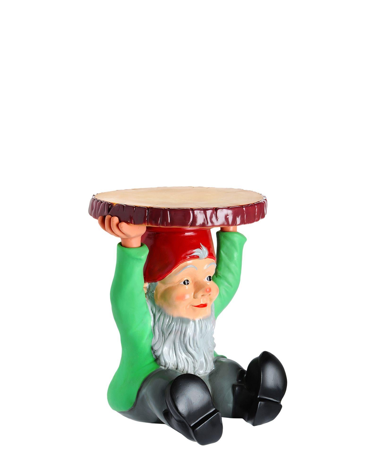 Attila table-stool, is a charismatic personality of striking originality and anti-conformism. Stools and tables which are cute and humorous but with one eye on functionality, thought up to furnish every setting imaginable. The gnome hats, in fact,