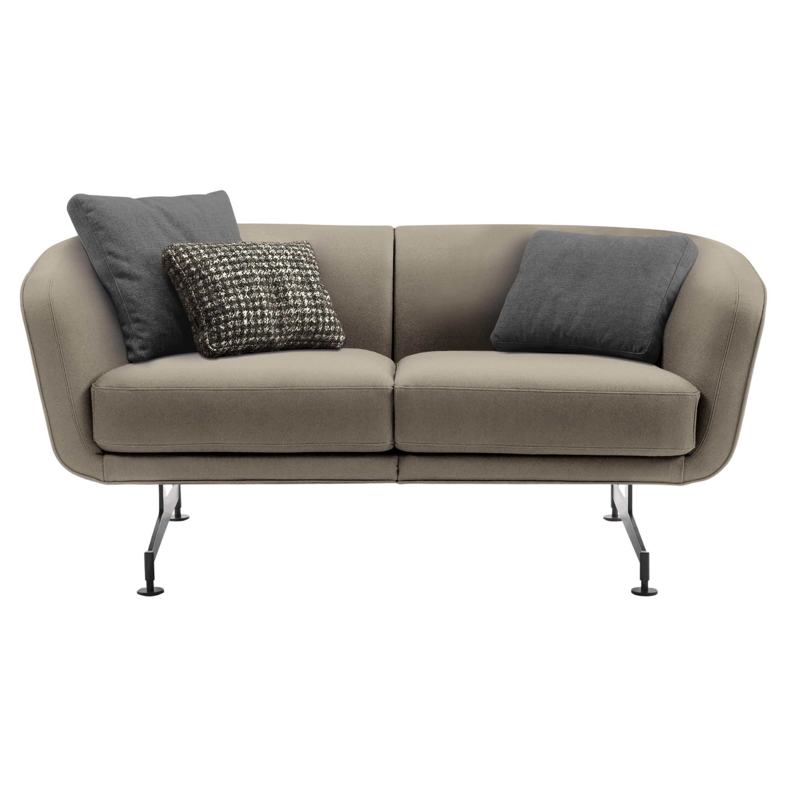 Betty is the two and three-seater sofa by Kartell with soft and rounded lines that create a comfortable and enveloping seat.

Available in beige, brown, grey, teal, orange, brown.