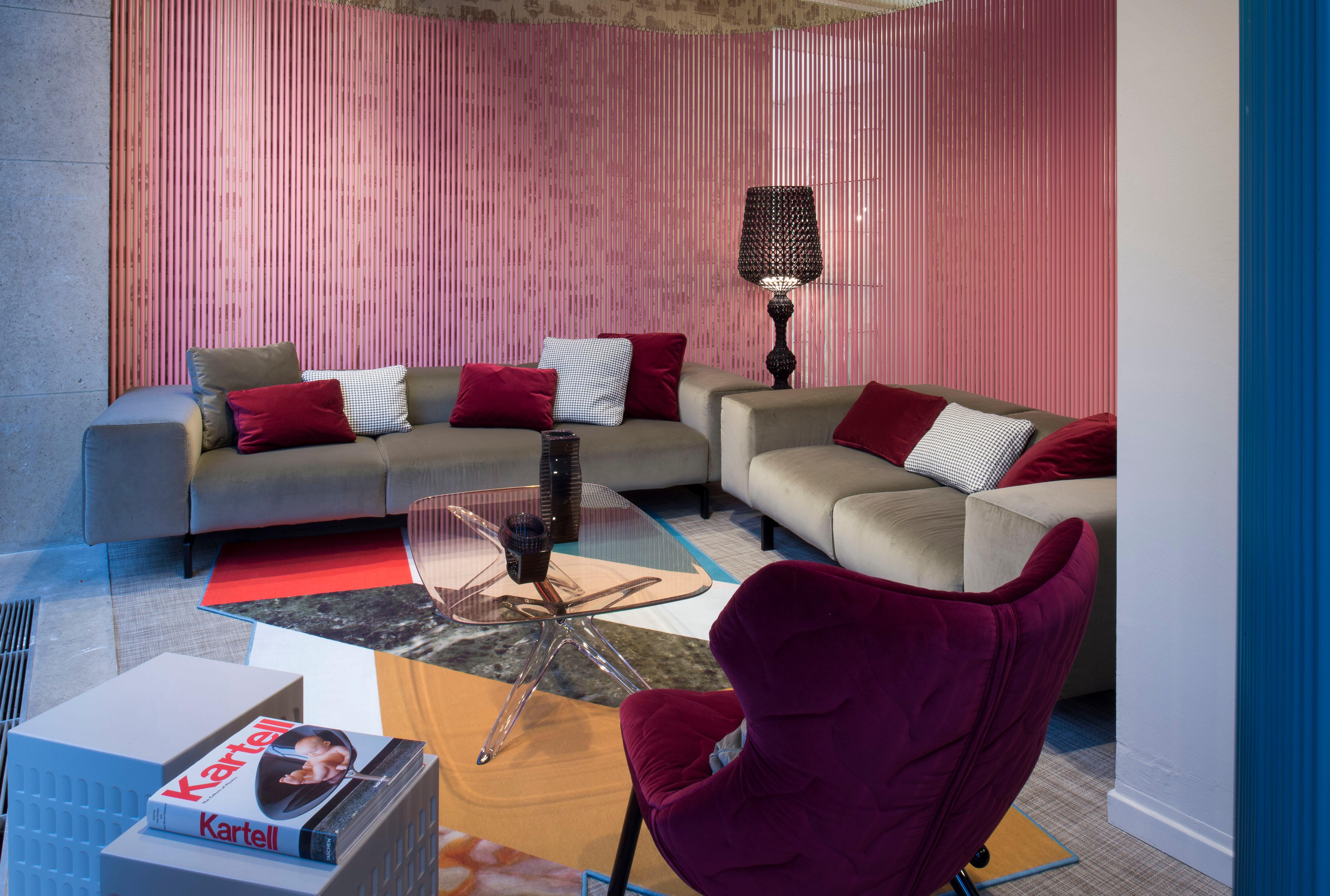 Table rectangulaire Kartell Blast avec plateau rose de Philippe Starck Neuf - En vente à Brooklyn, NY