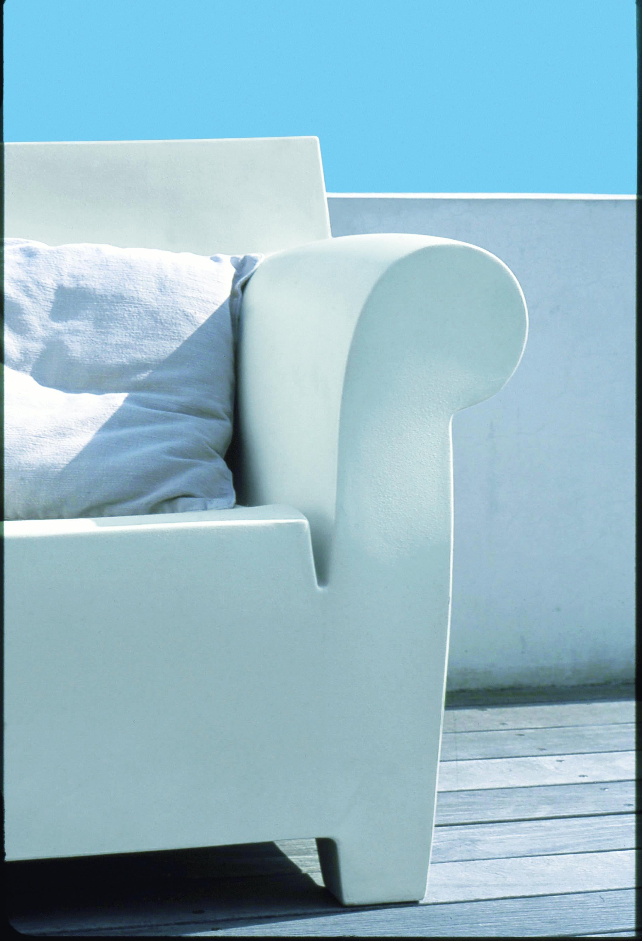 Kartell Bubble Club 2-Sitz-Sofa in Hellgrau von Philippe Starck (Italienisch) im Angebot