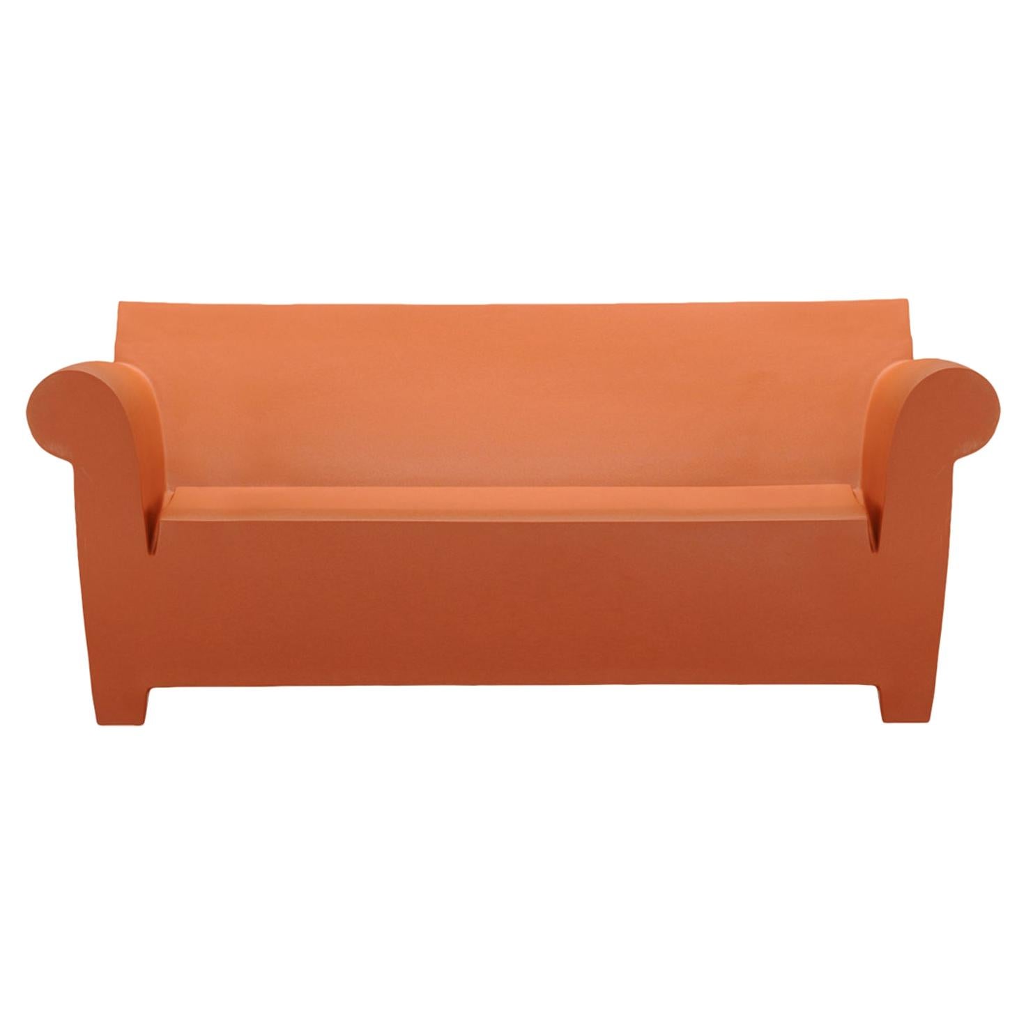 Kartell Bubble Club 2-Sitz-Sofa in Ockerholz von Philippe Starck im Angebot