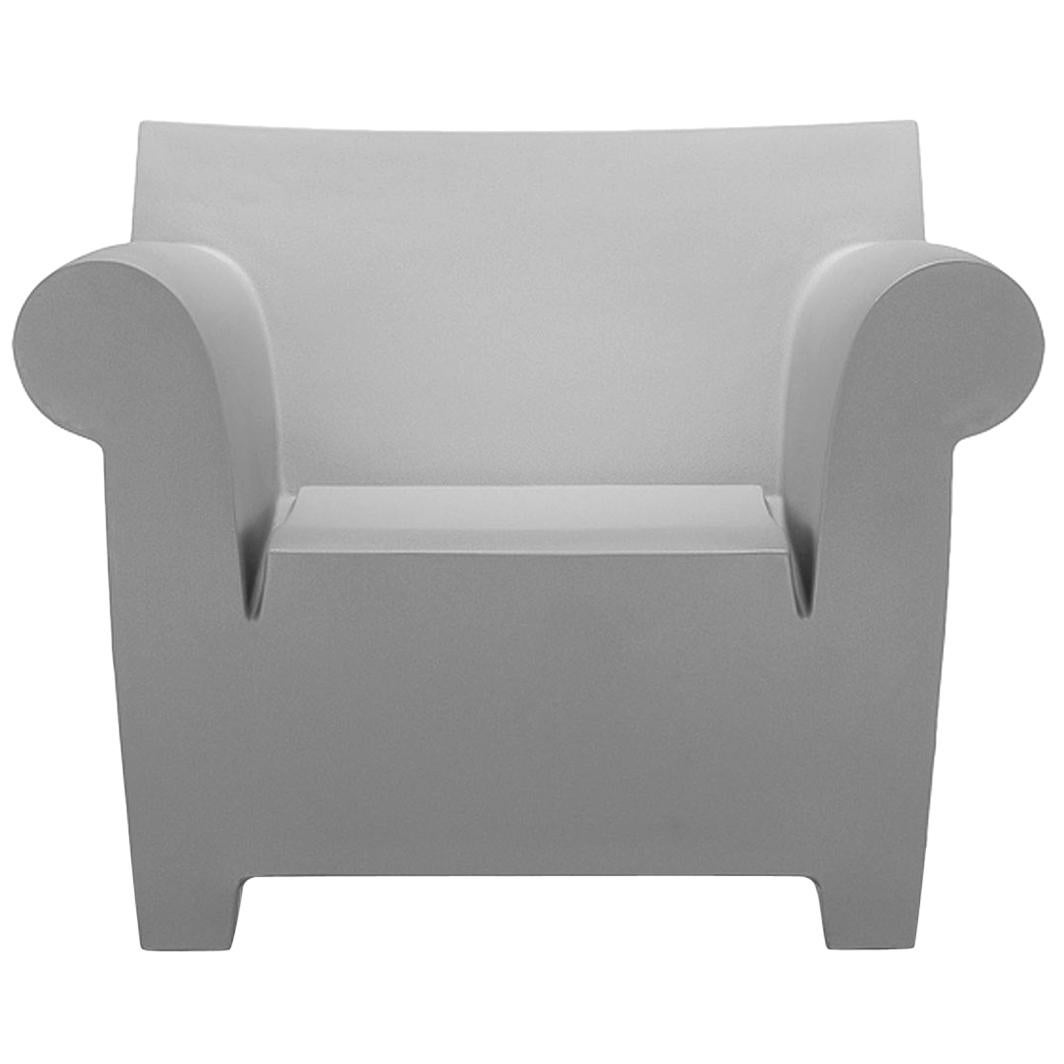 Fauteuil Bubble Club de Kartell en gris clair de Philippe Starck