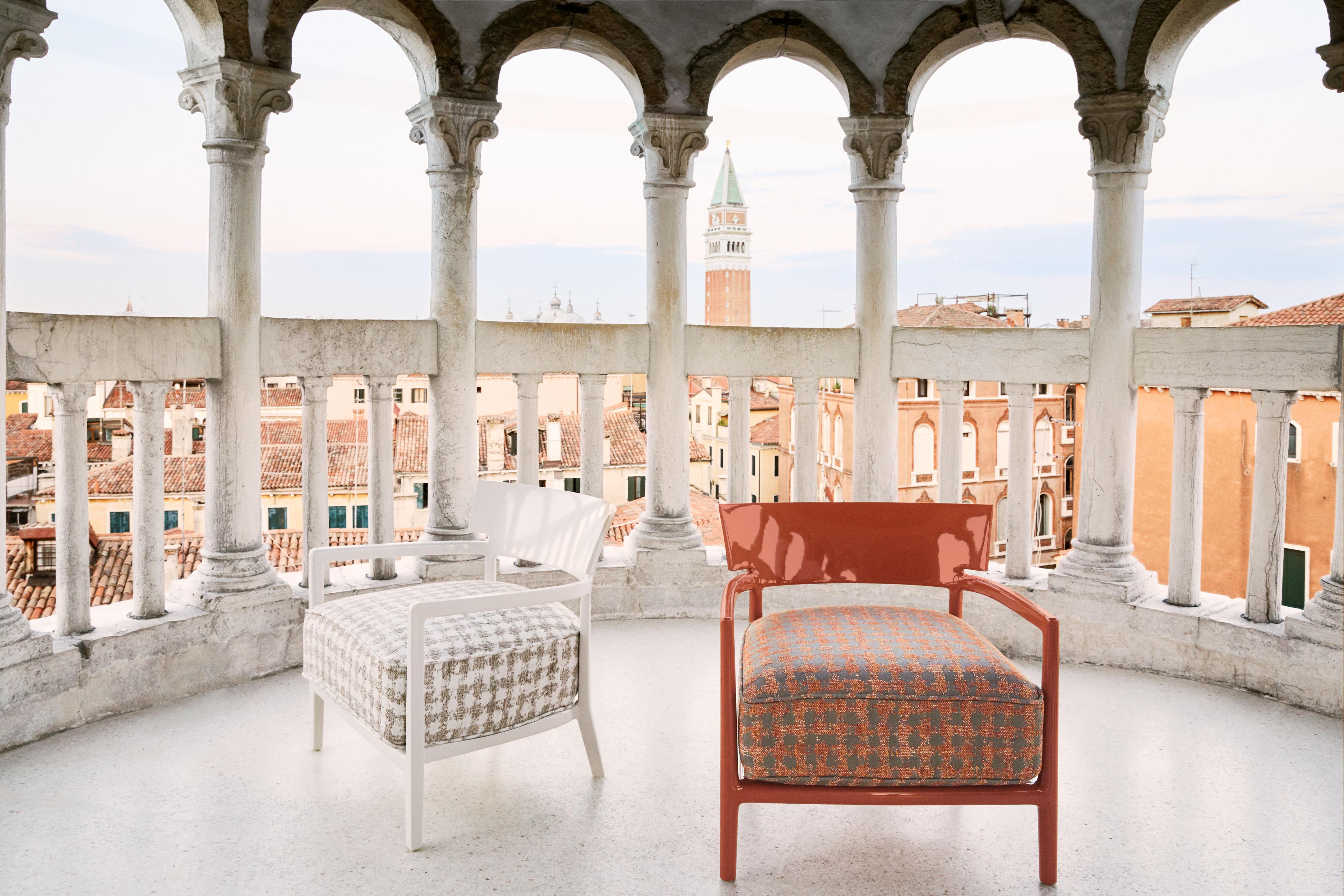 Moderne Chaise Cara Kartell beige rouille de Philippe Starck avec Sergio Schito en vente