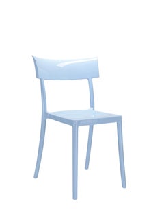 Chaise de marche Kartell en bleu de Philippe Starck avec Sergio Schito