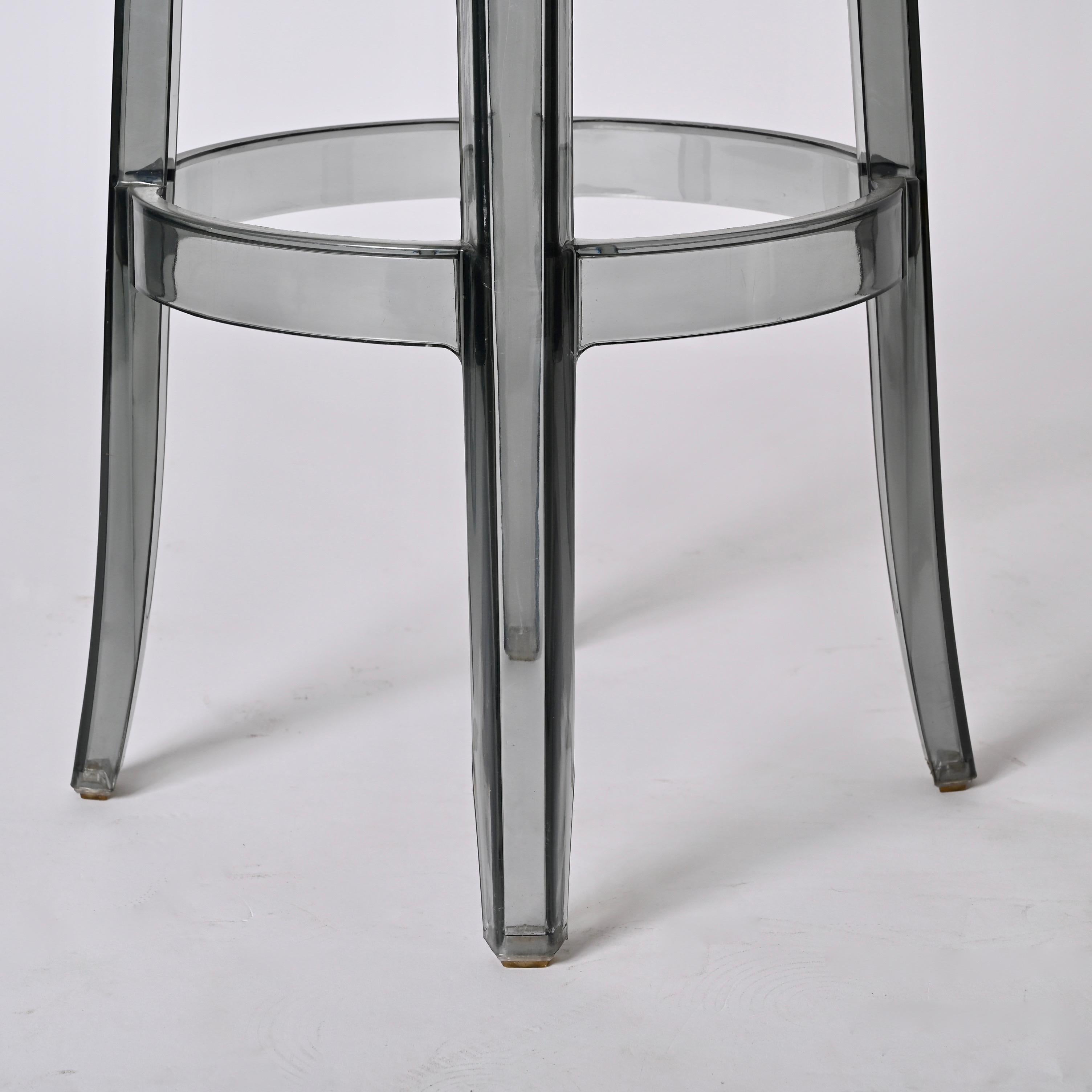 Kartell Charles Ghost Large Stools in Smoke Grey by Philippe Starck, Italy For Sale 8