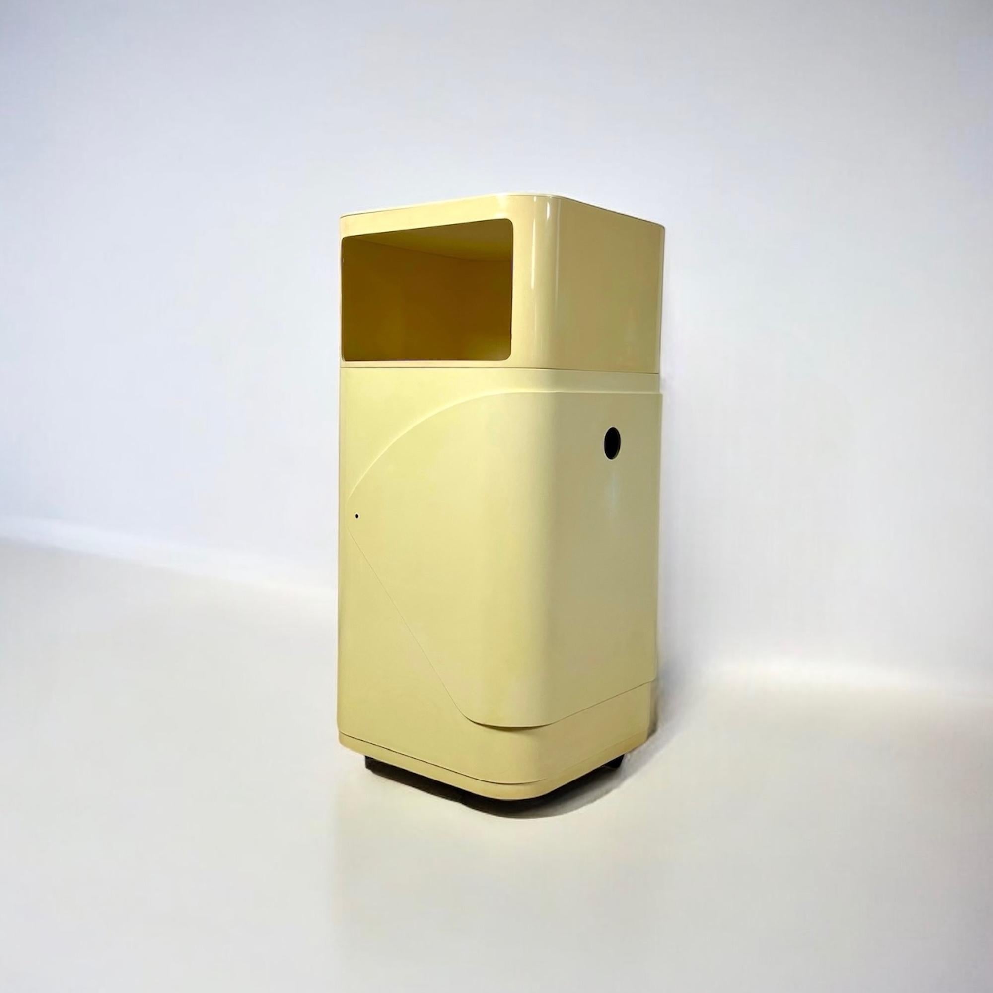 Kartell Componibili Set aus Waschtischschachtel und Aufbewahrungsbox von Anna Castelli, 1960er Jahre im Angebot 3