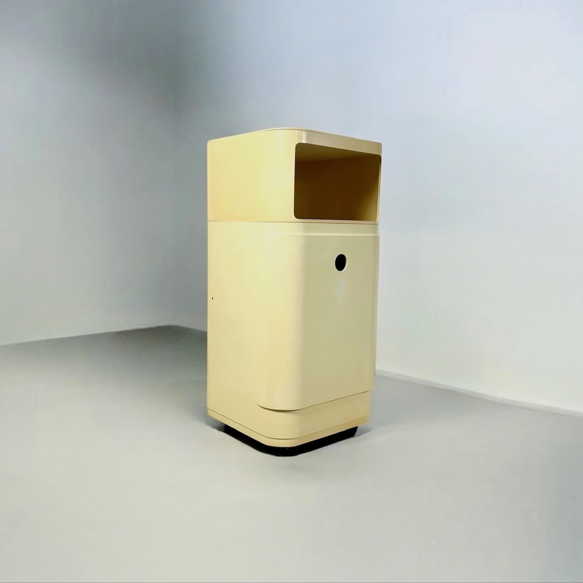 Kartell Componibili Set aus Waschtischschachtel und Aufbewahrungsbox von Anna Castelli, 1960er Jahre (Space Age) im Angebot