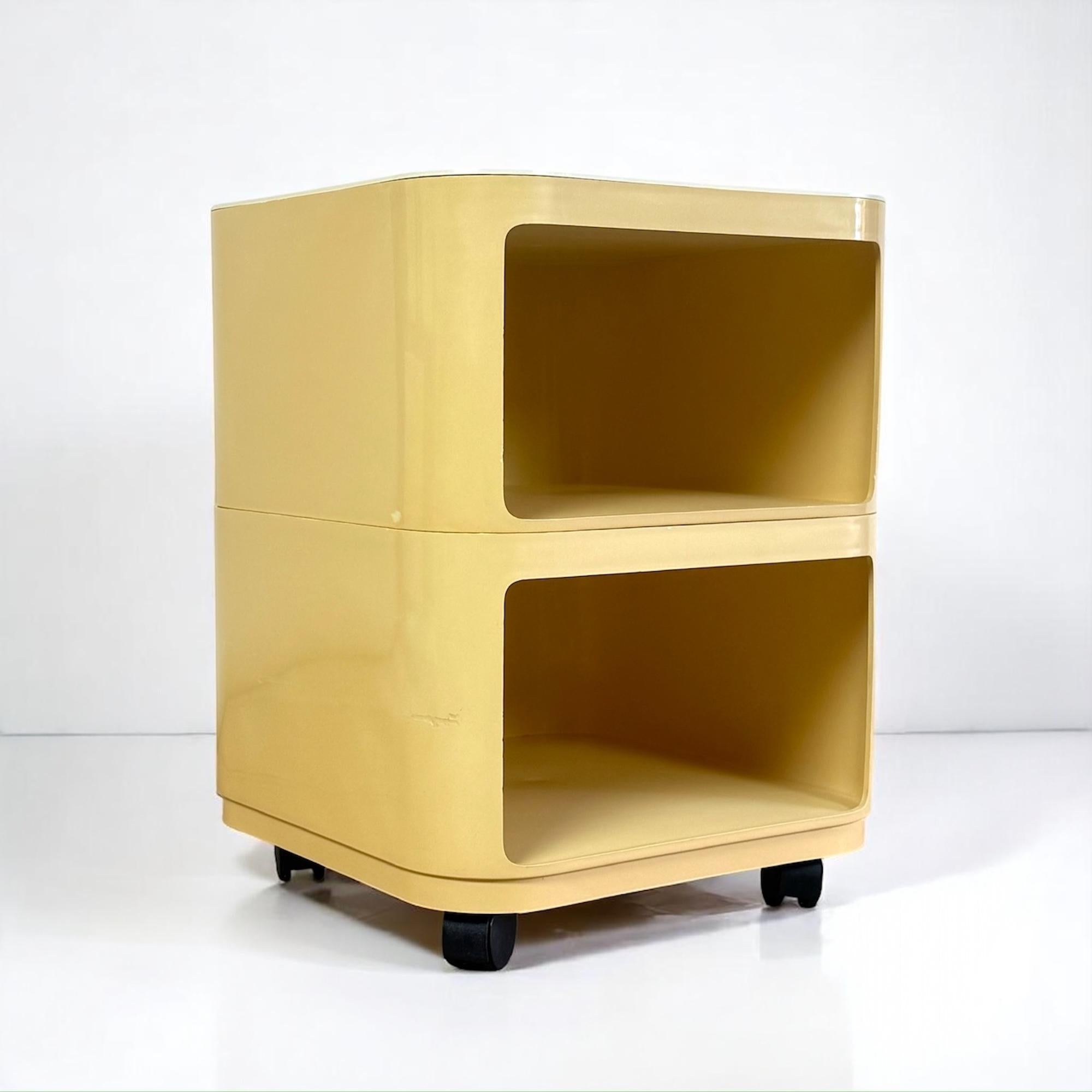 Kartell 'Componibili' Square-Base Serving Trolley / Table Model 4970, 1960s In Fair Condition In San Benedetto Del Tronto, IT