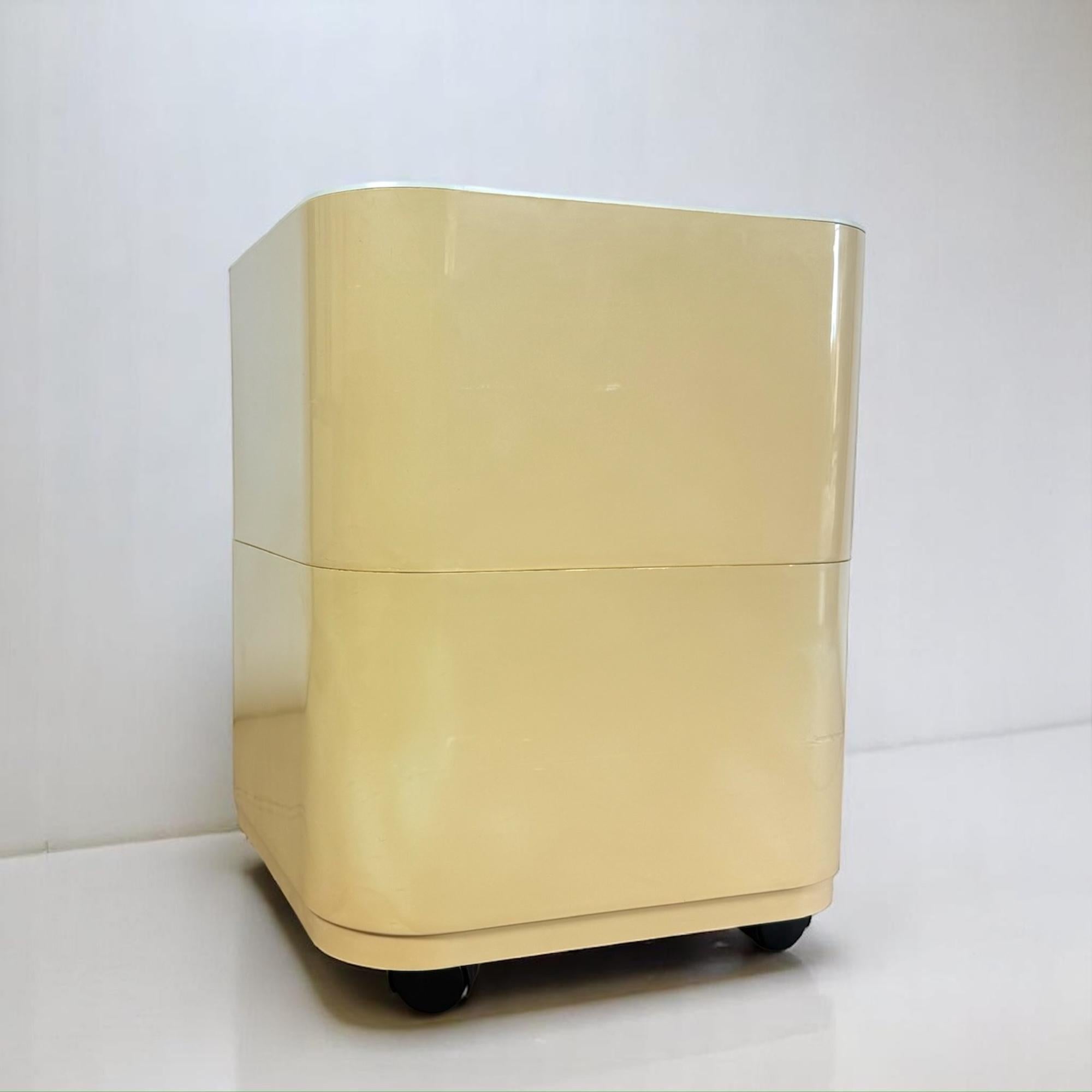 Kartell 'Componibili' Square-Base Serving Trolley / Table Model 4970, 1960s 1