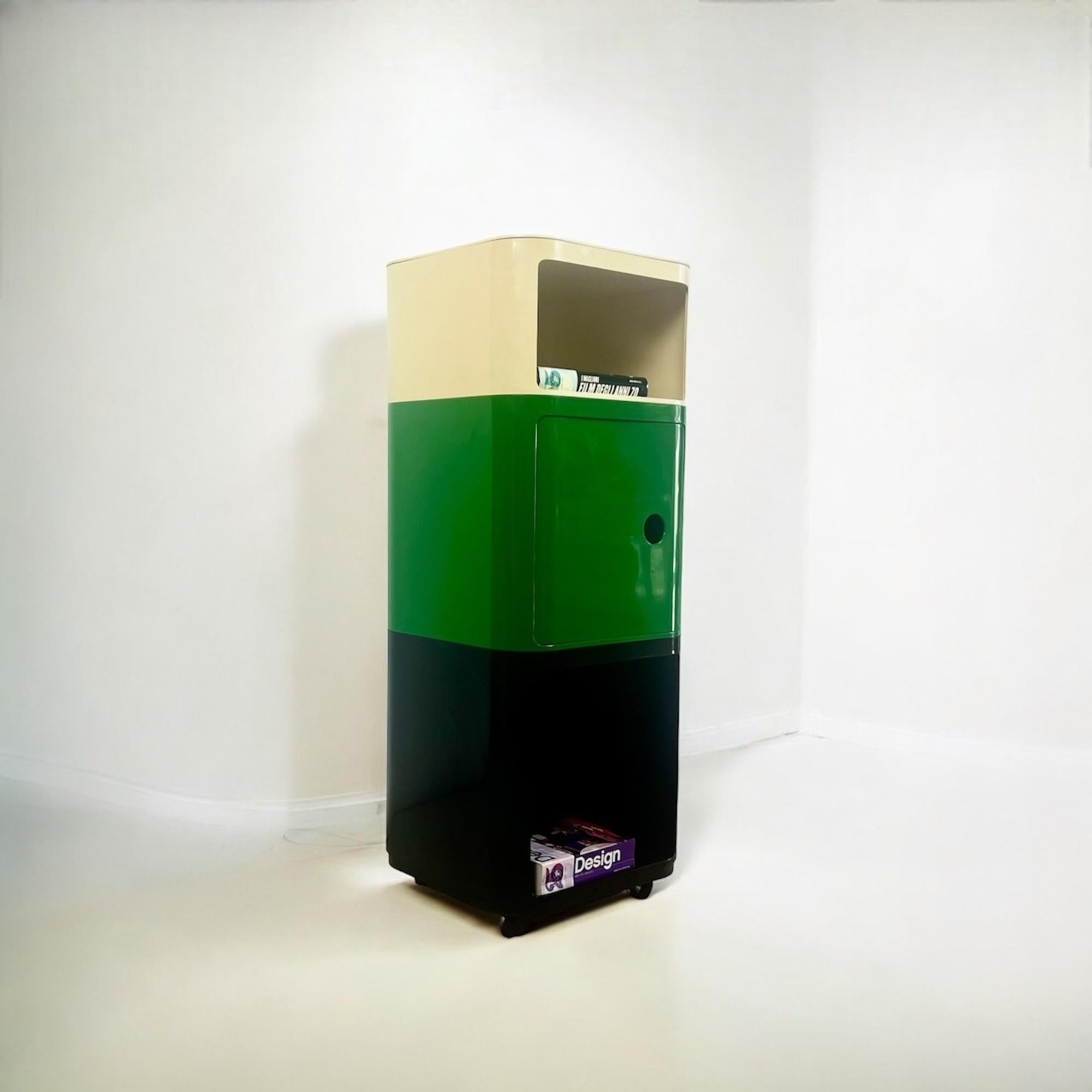Minimalist Kartell 'Componibili' Square Based Modules in green black and white, 1960s