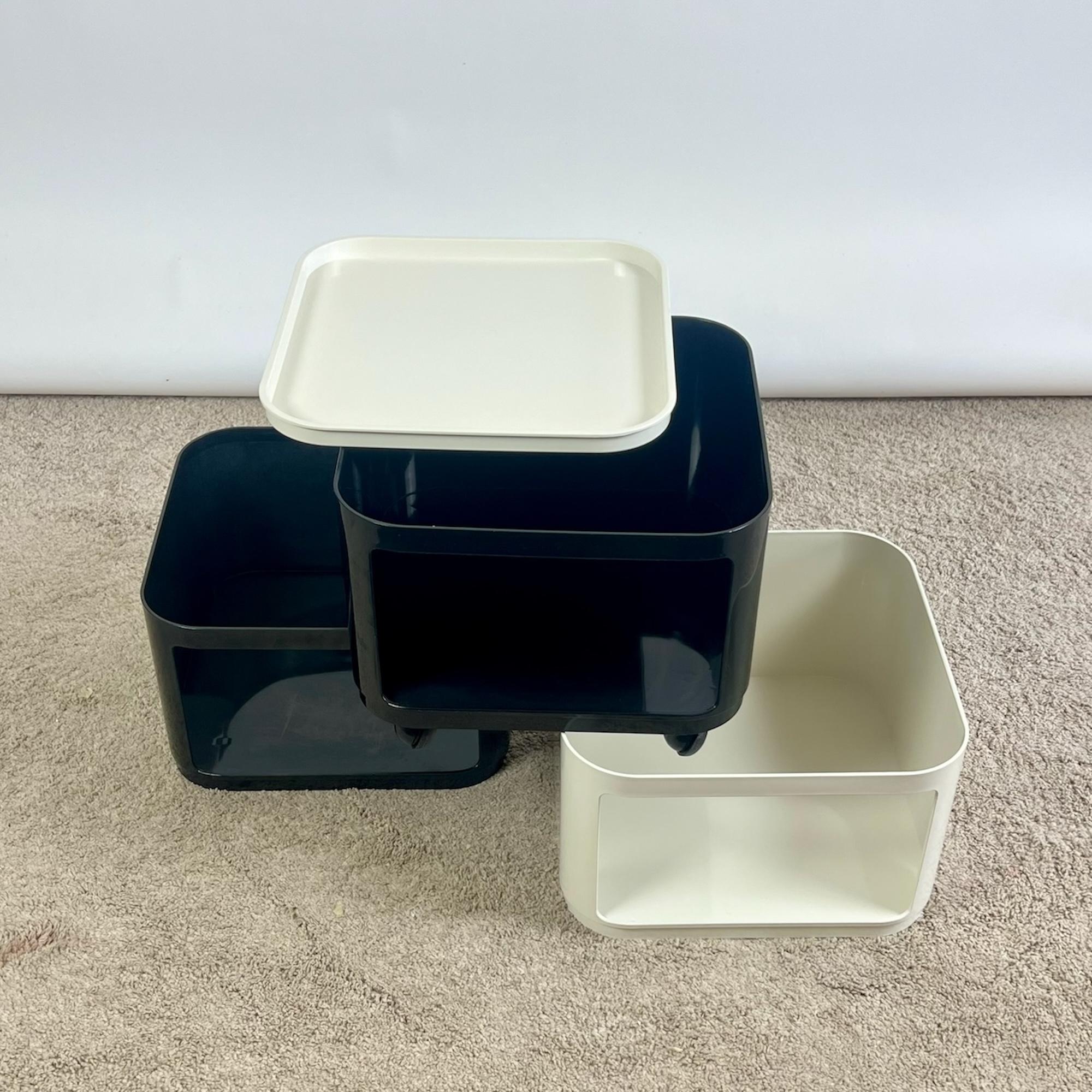 Kartell 'Componibili' Storage Units 4970 by Anna Castelli - 60s Space Age design In Good Condition In San Benedetto Del Tronto, IT