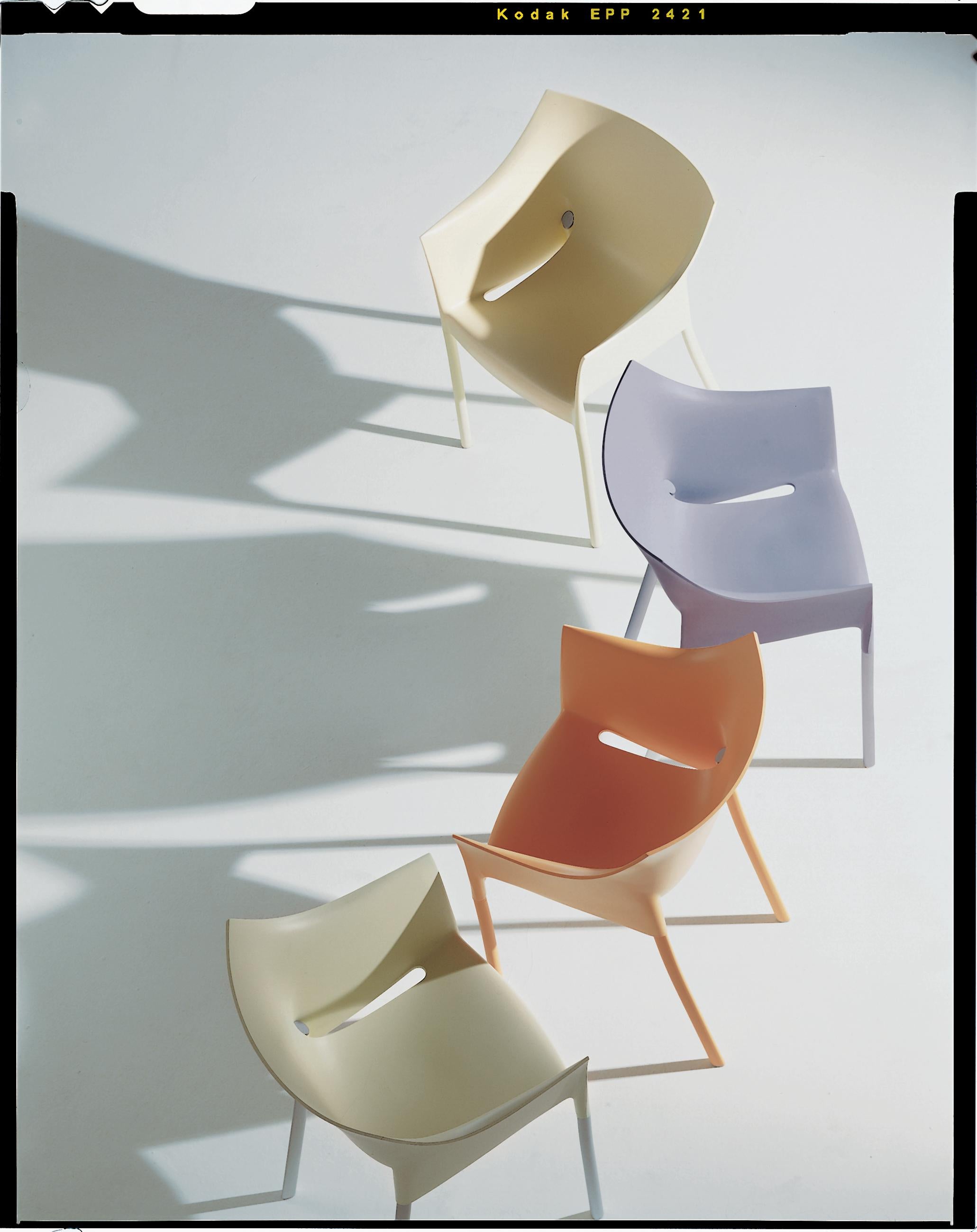 XXI secolo e contemporaneo Set di 2 Kartell Dr. No in bianco di Philippe Starck in vendita