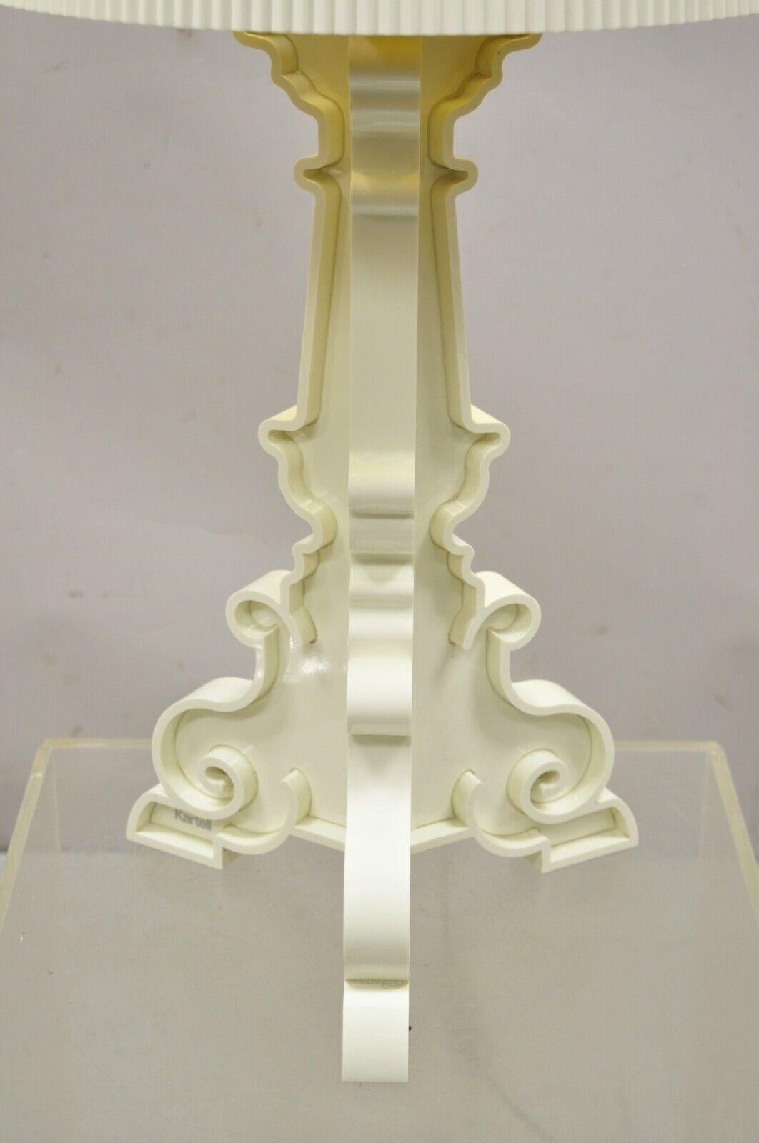 Plastique Kartell Ferruccio Laviani lampe de bureau baroque blanche Bourgie avec abat-jour en vente