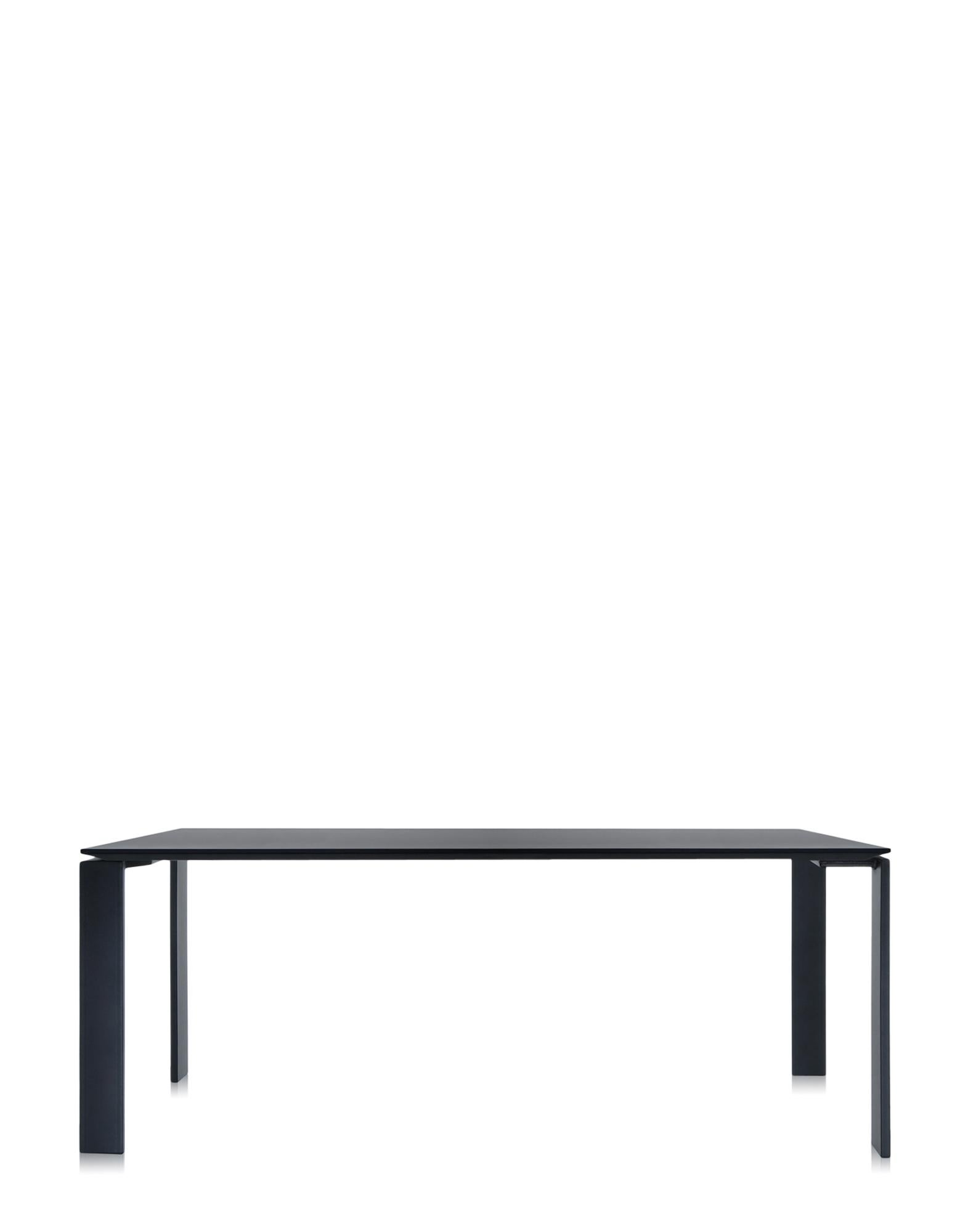 italien Quatre tables Kartell de Ferruccio Laviani en vente