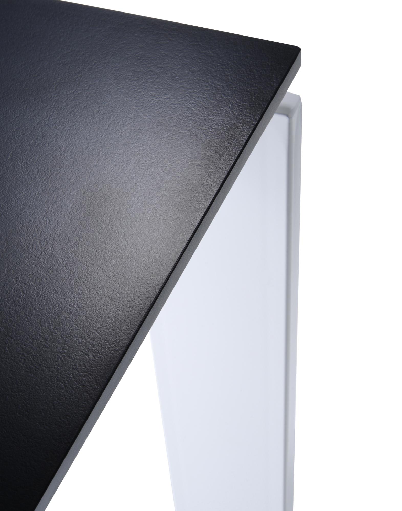 Moderne Table Kartell à quatre pieds en noir/aluminium de Ferruccio Laviani en vente