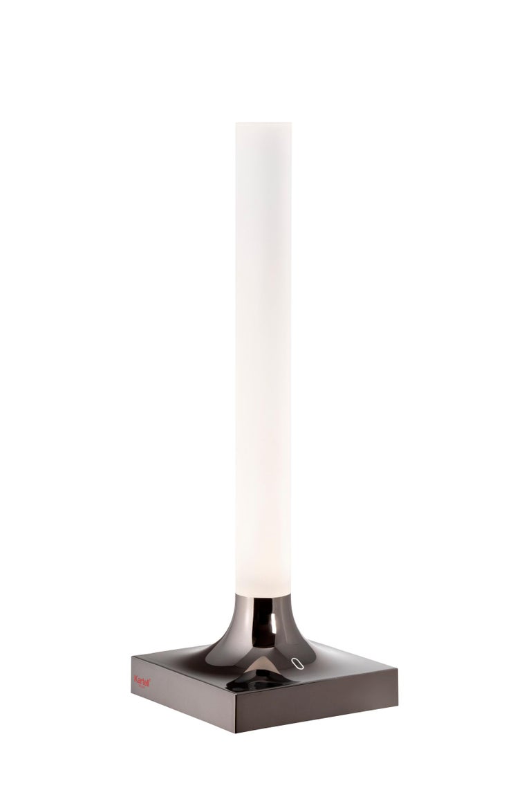 Starck's exploration of lighting also extends to that most romantic of sources, the candle, with its warm, gentle glow. 
GOODNIGHT revisits the candle in its primordial form and transforms it into a highly technological object. 
The lamp is