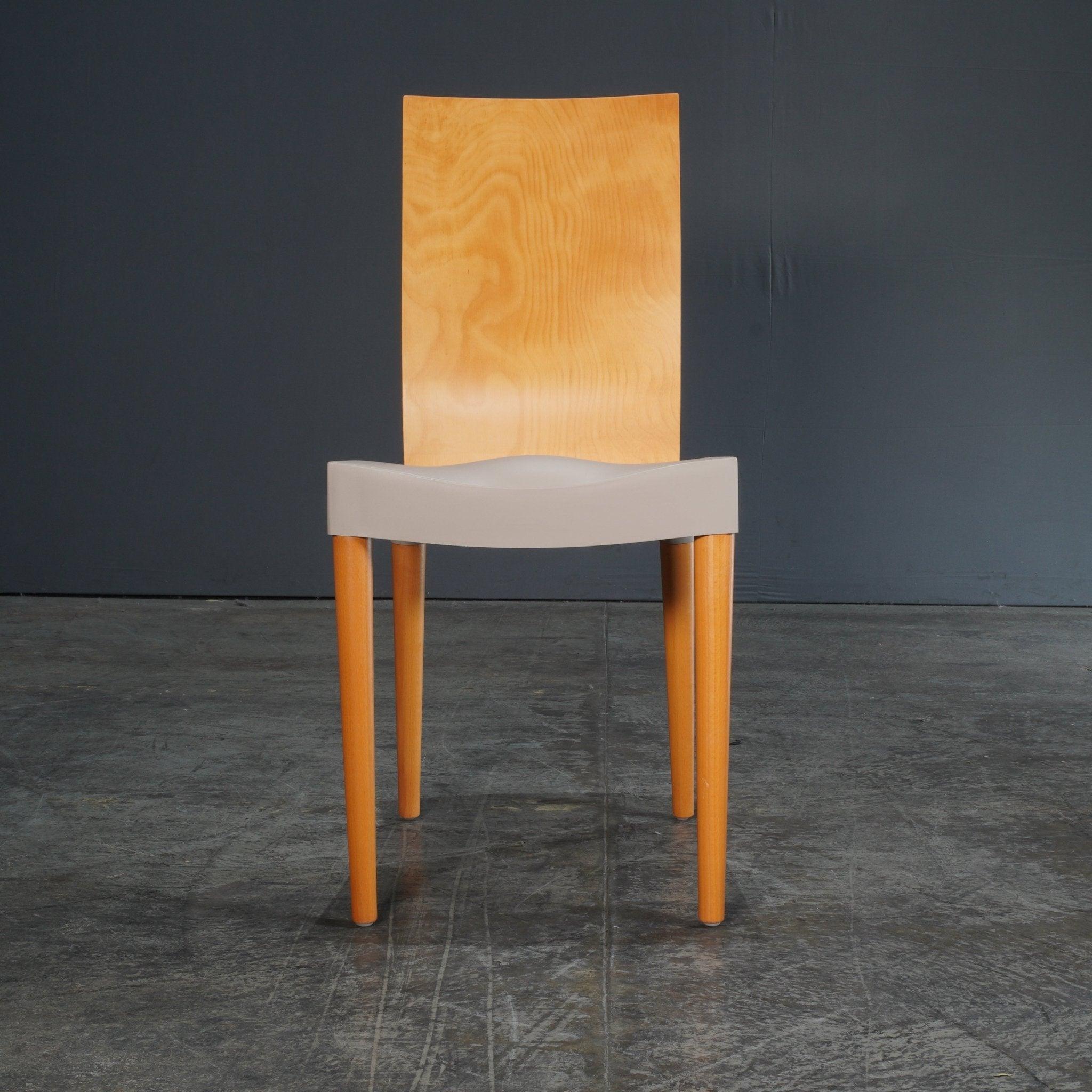 Introducing the Grey Miss Trip Dining Chair by renowned designer Philippe Starck for Kartell. This stunning piece combines sleek modern design with unparalleled comfort, making it the perfect addition to any dining room. The chair features a sturdy