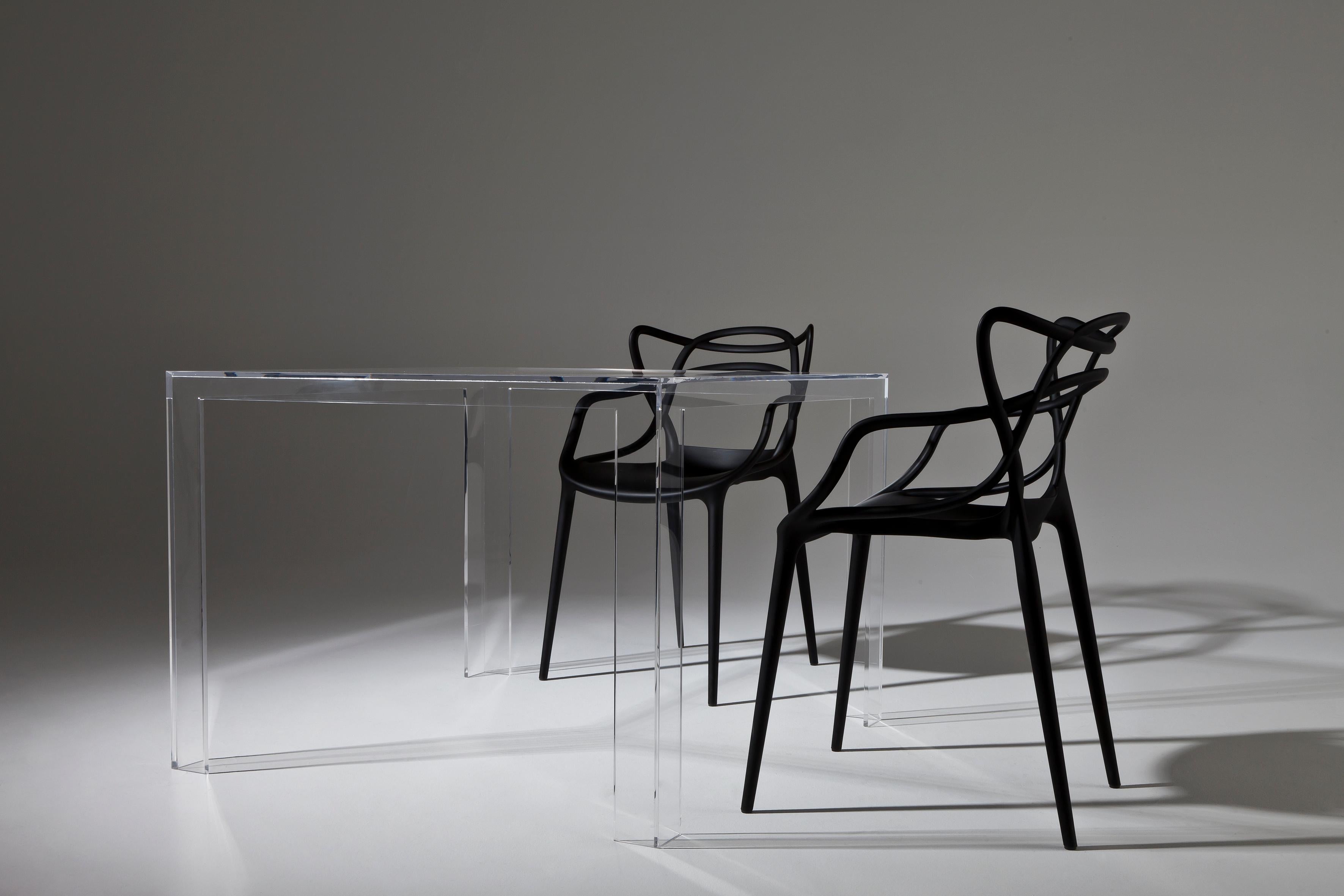 Invisible Table designed by Tokujin Yoshioka combines lightness and solidity, grace and elegance and practicality and style. Its simplicity and purity of form makes it adaptable to any environment. Its sophisticated palette of colours ranging from