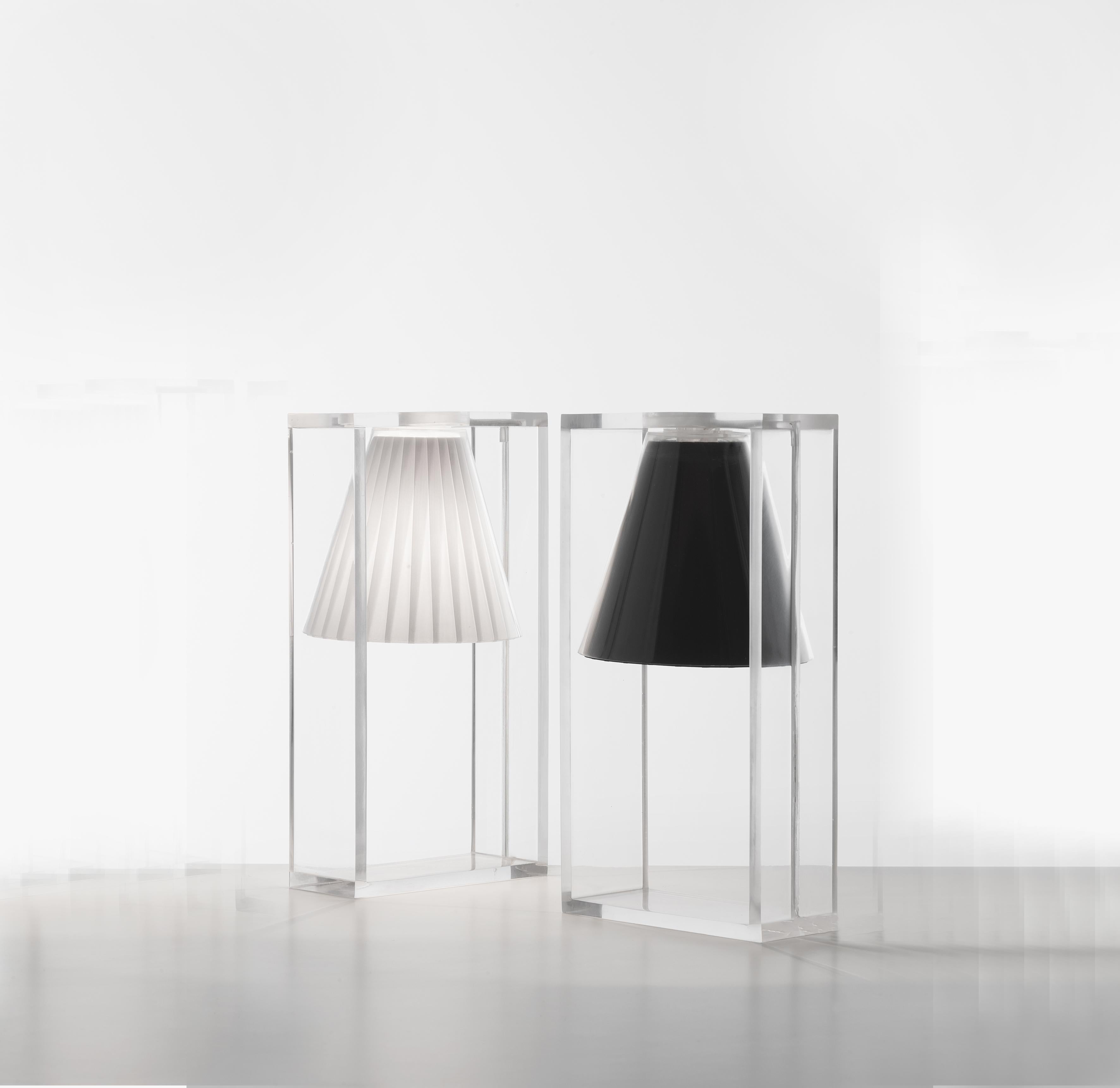 Lampe de bureau Kartell Light Air Table en cristal et rose par Eugeni Quitllet Neuf - En vente à Brooklyn, NY