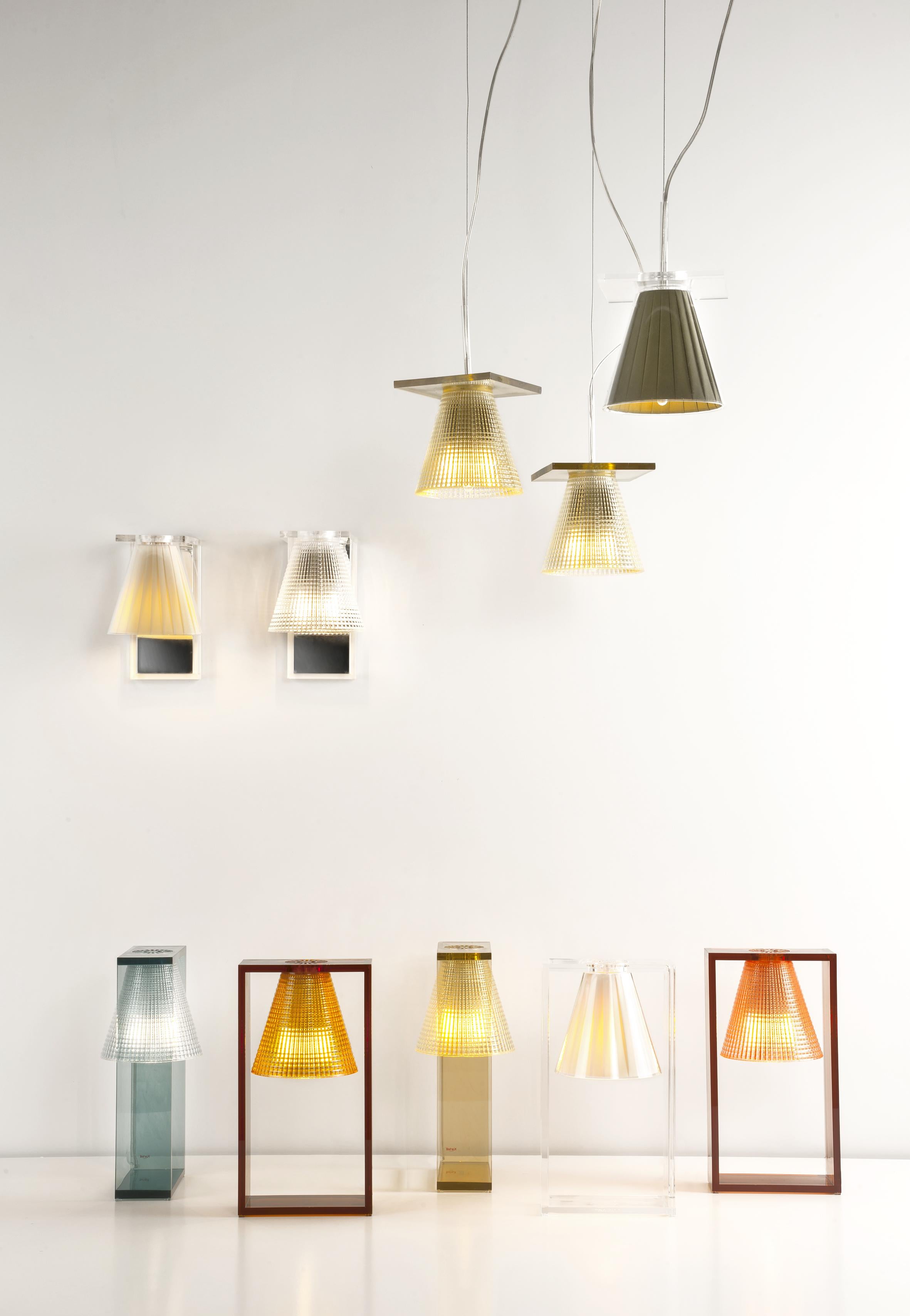 Plastique Lampe de bureau Kartell Light Air Table en cristal et rose par Eugeni Quitllet en vente