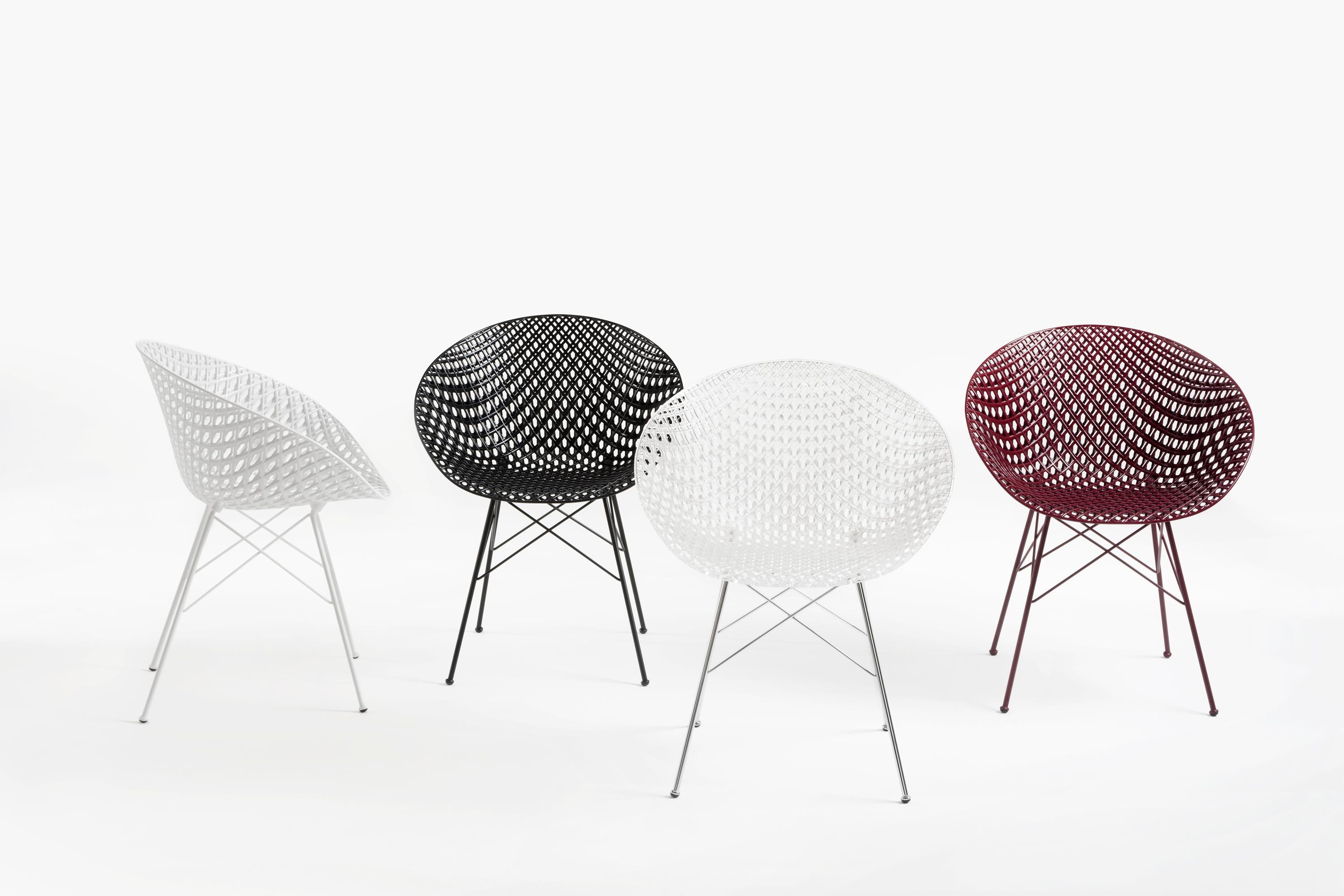 italien Ensemble de 2 chaises Kartell Smatrik en cristal avec pieds chromés de Tokujin Yoshioka en vente