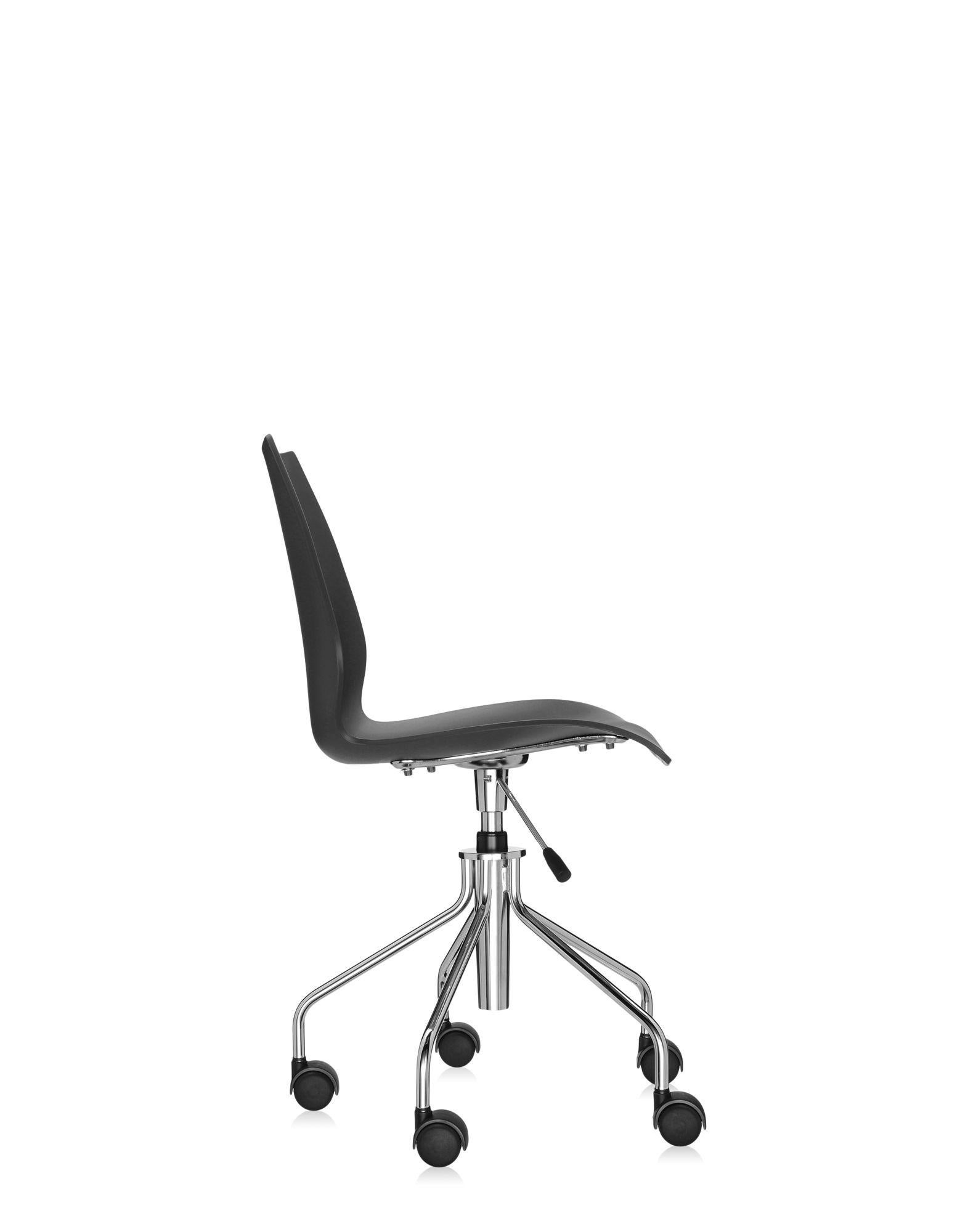 italien Chaise pivotante Kartell Maui réglable en anthracite de Vico Magistretti