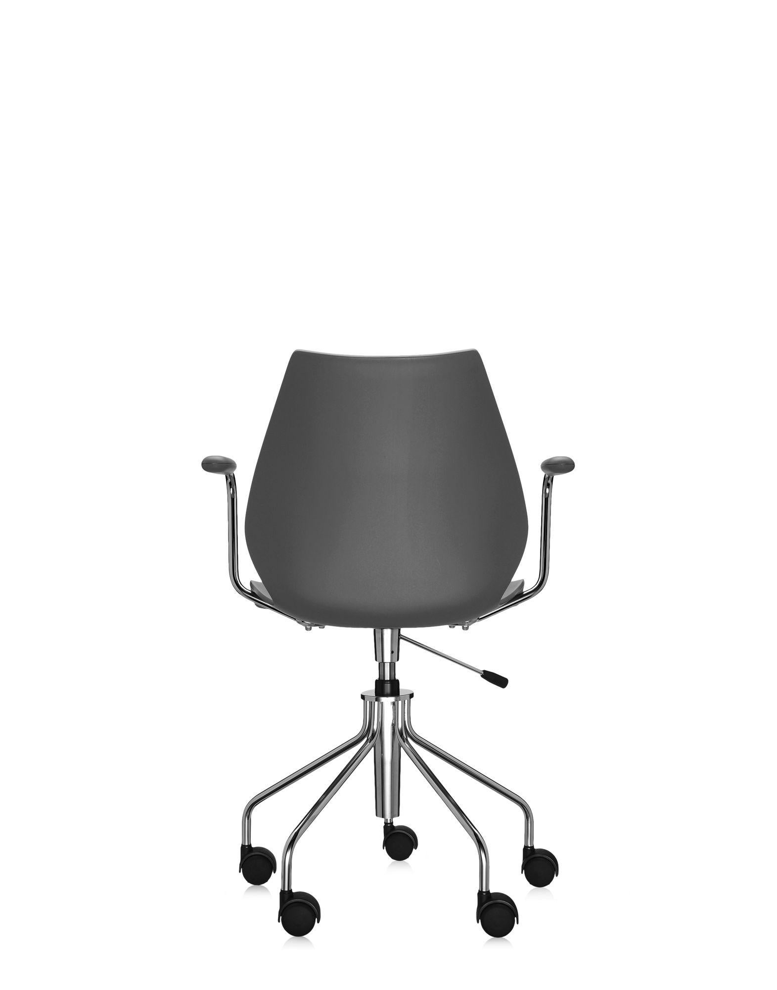 Contemporary Kartell Maui Swivel Chair Adjustable in Anthracite by Vico Magistretti For Sale
