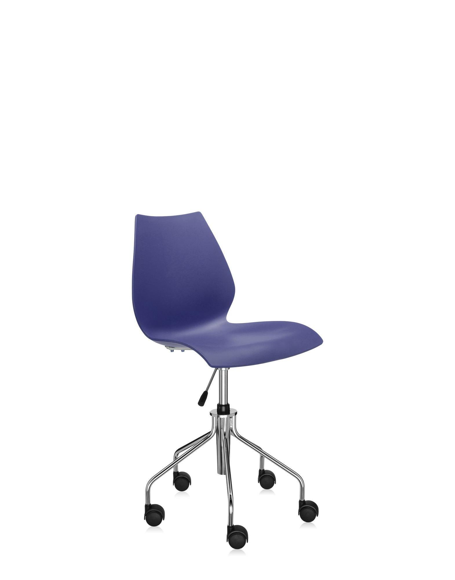 Contemporary Kartell Maui Swivel Chair Adjustable in Navy Blue by Vico Magistretti