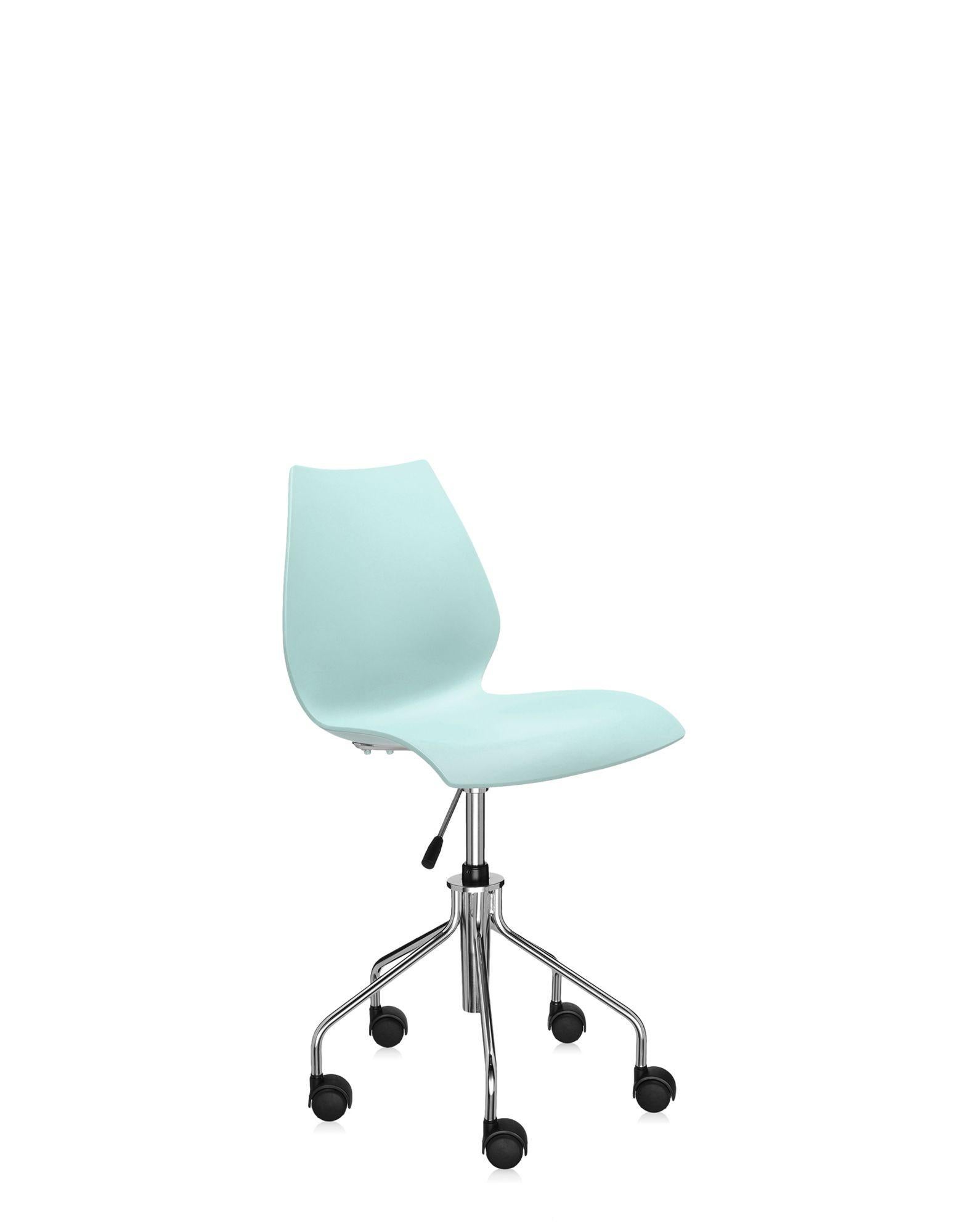 Kartell Maui Swivel Chair Adjustable in Pale Blue by Vico Magistretti In New Condition In Brooklyn, NY