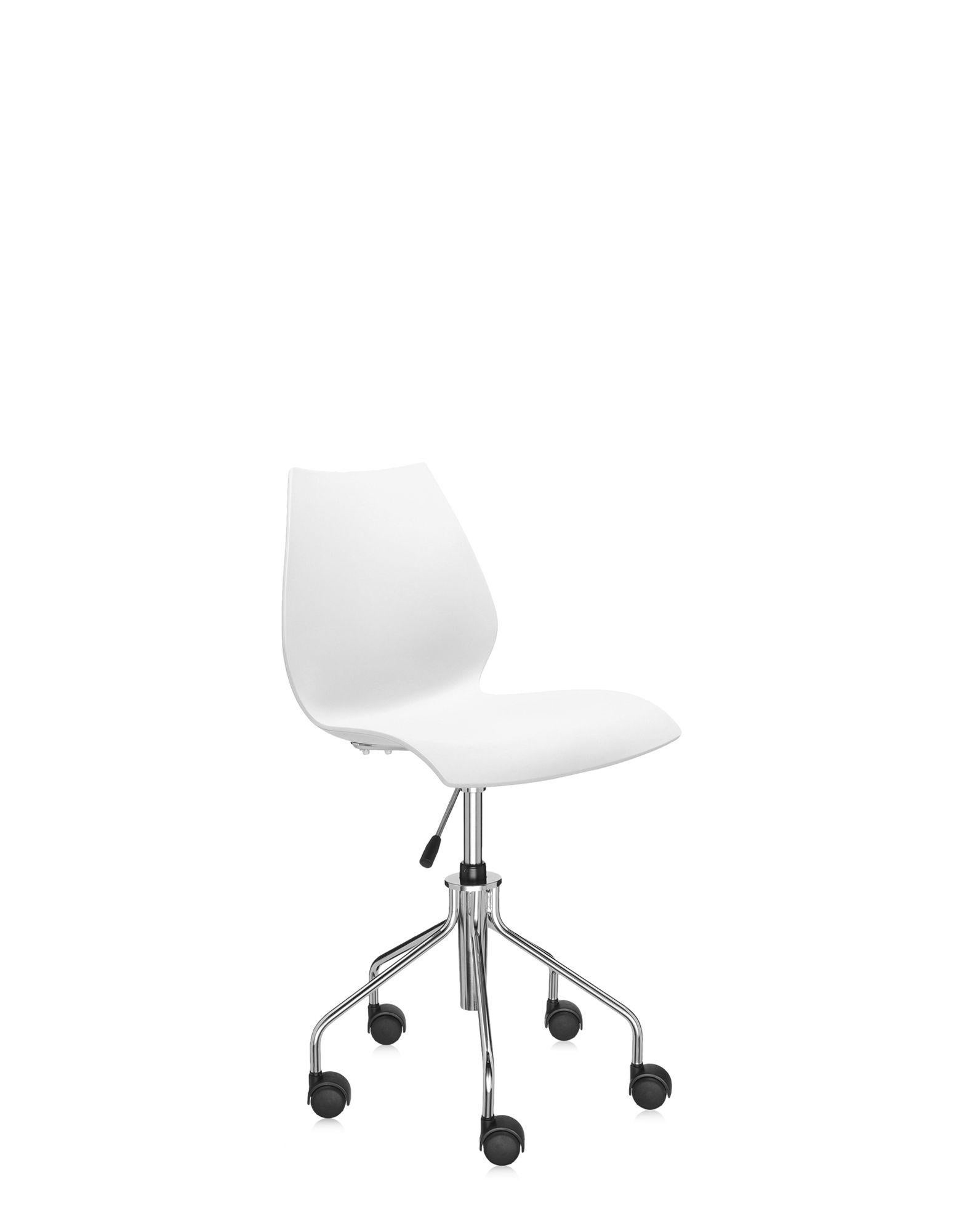 Kartell Maui Swivel Chair Adjustable in Zinc White by Vico Magistretti In New Condition In Brooklyn, NY