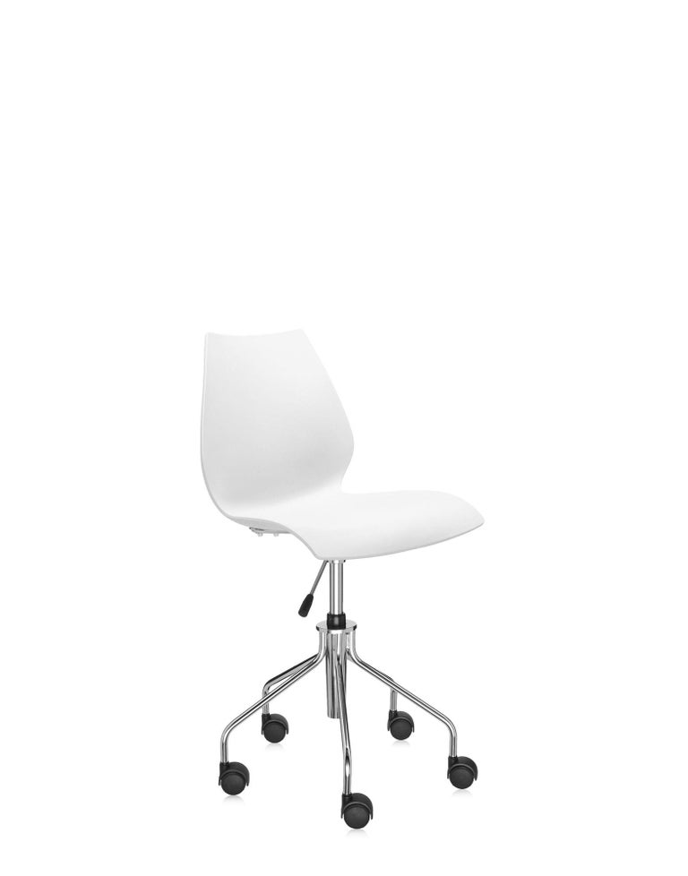 Contemporary Kartell Maui Swivel Chair Adjustable in Zinc White by Vico Magistretti For Sale