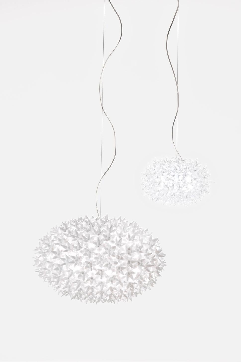 Lampe à suspension Kartell en cristal en forme de fleur moyenne de Ferruccio Laviani Neuf - En vente à Brooklyn, NY