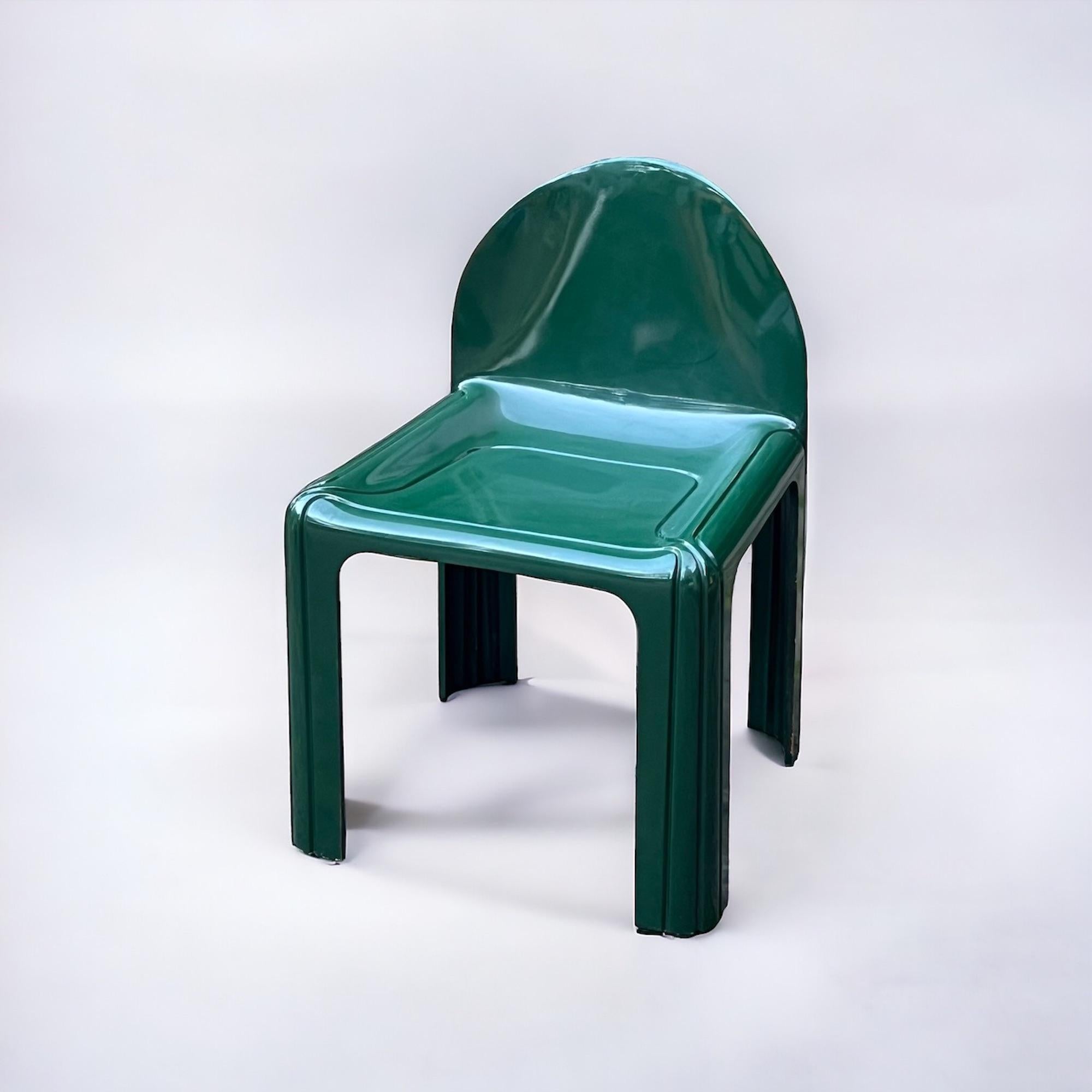 Mid-Century Modern Kartell Model 4854 Chairs by Gae Aulenti, 1960s - Set of 4 - Emerald Green Resin For Sale