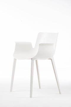 Sedia Kartell Piuma in bianco di Piero Lissoni