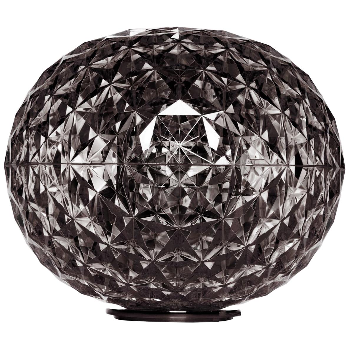 Lámpara Kartell Planet en Fume de Tokujin Yoshioka