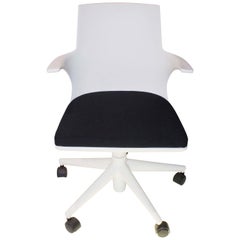 Kartell Spoon Chair in White & Black by Antonio Citterio & Toan Nguyen