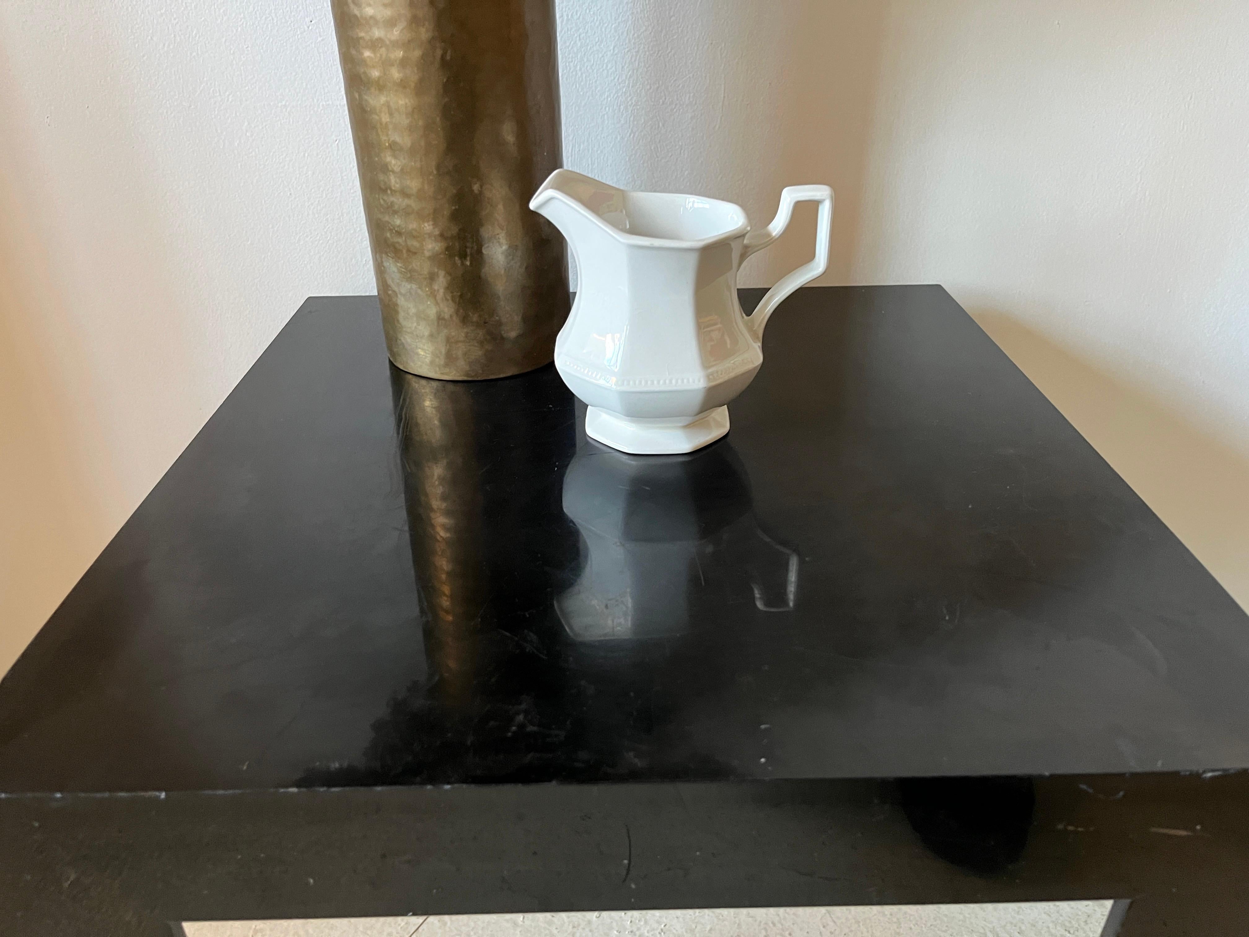 Kartell-Stil Schwarz Acryl Parsons Stil Beistelltisch, quadratisch, Vintage im Zustand „Relativ gut“ im Angebot in Chicago, IL