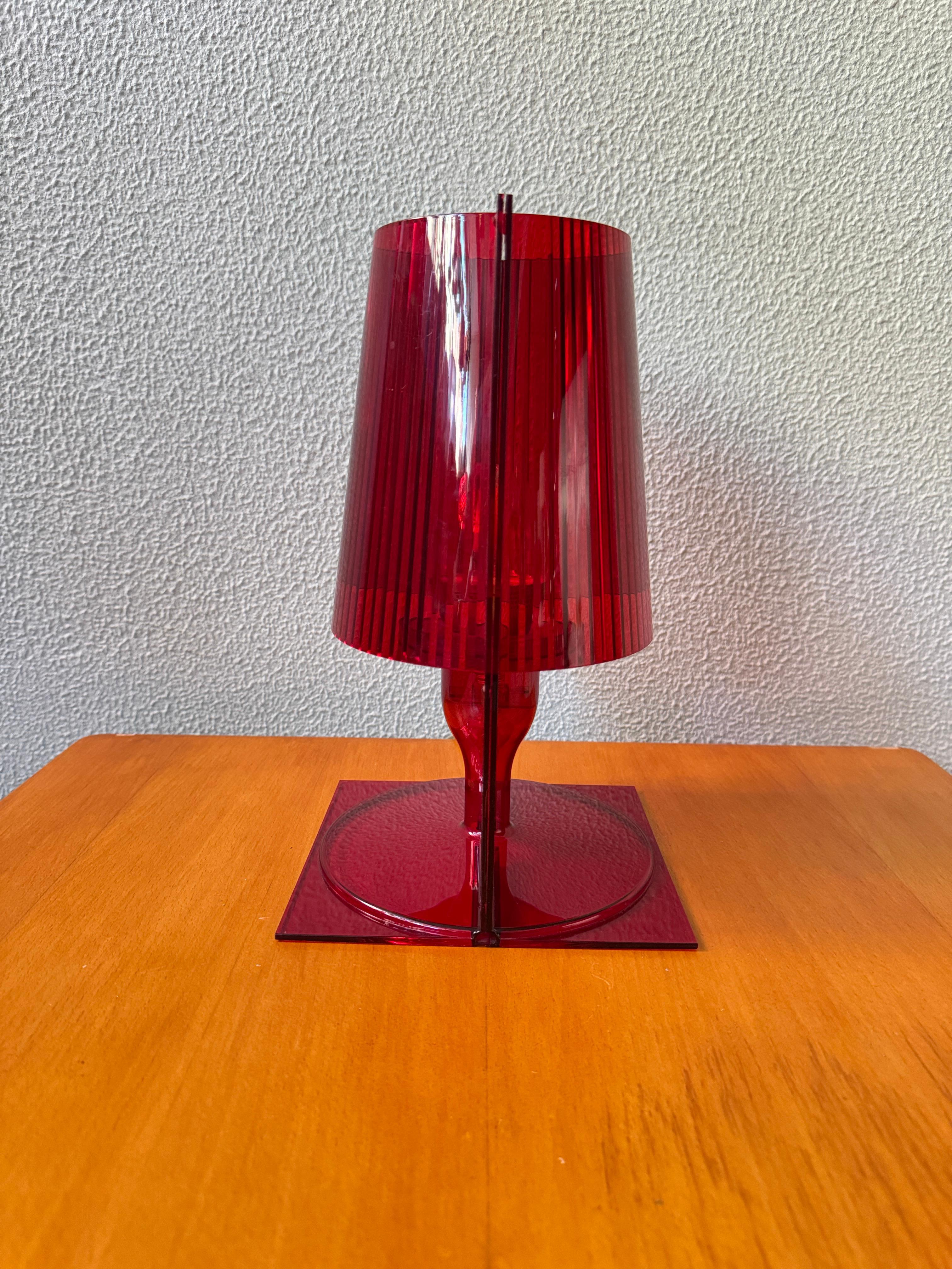 Kartell Lampada da tavolo Ferruccio Laviani Rosso Policarbonato Trasparente 2003 In condizioni buone in vendita a Lisboa, PT