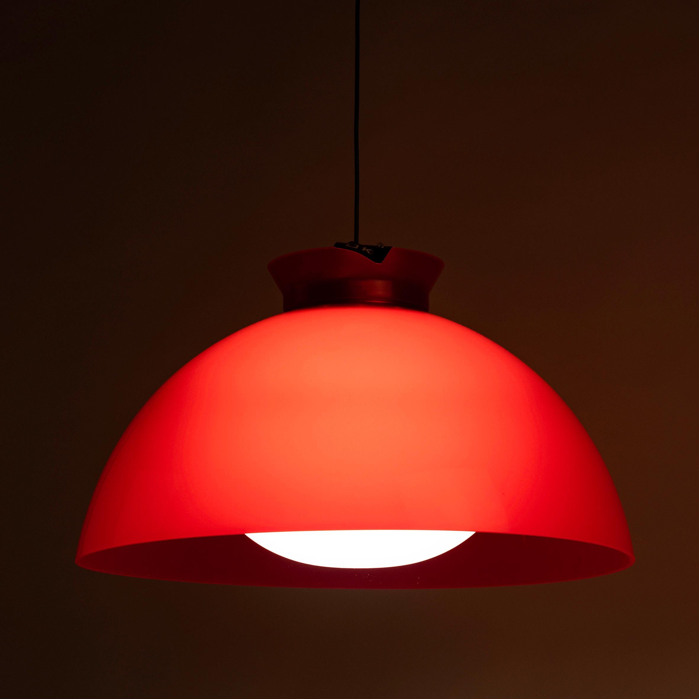 Lampe à suspension Kartell/Tramo KD6 conçue par Achille & Piergiacomo Castiglioni en vente 1