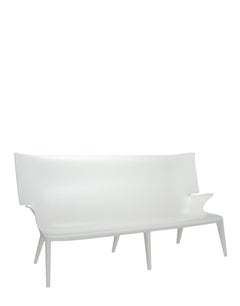 Sofá Kartell Uncle Jack en blanco de Philippe Starck