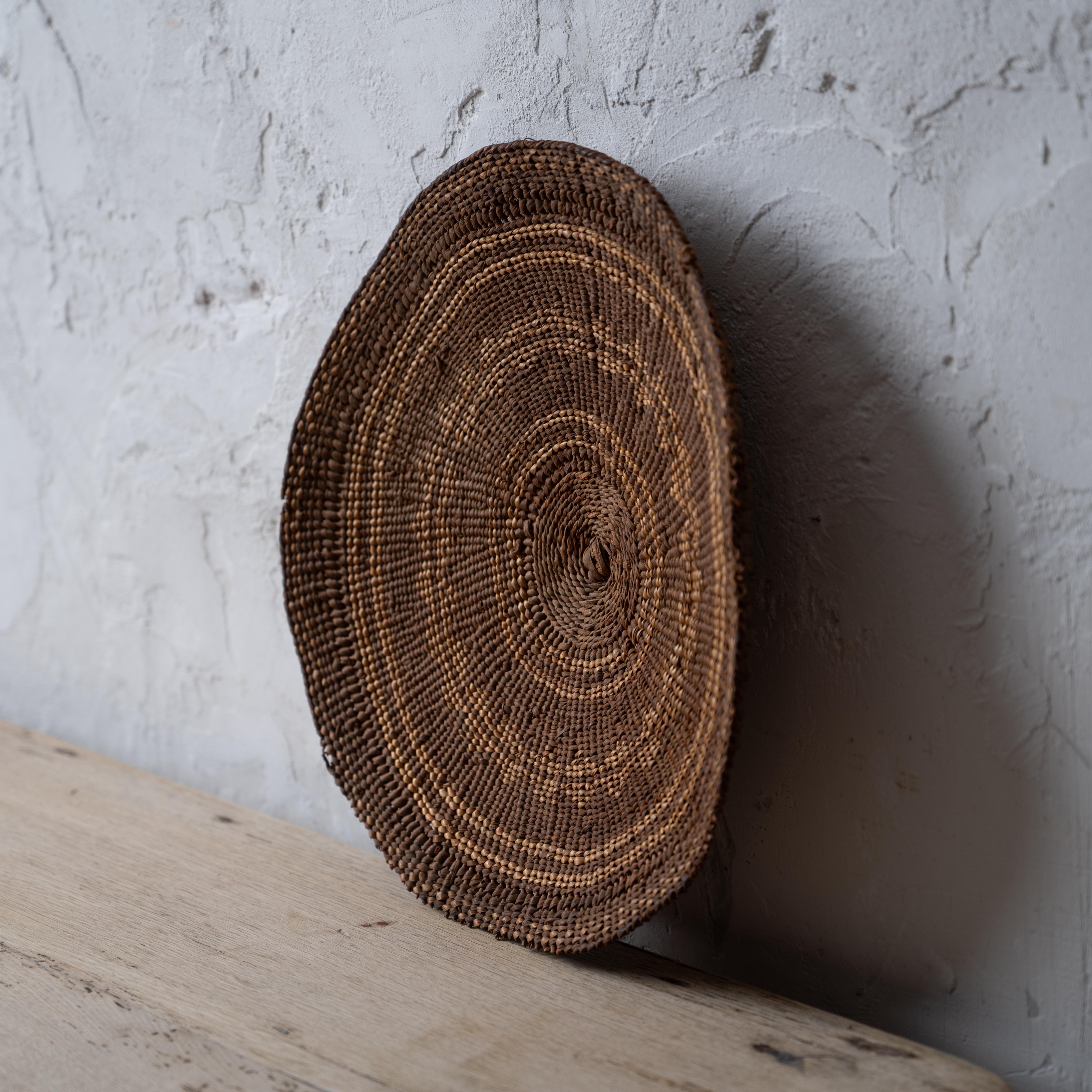 Primitive Karuk Winnowing Tray Basket, c.1900 For Sale