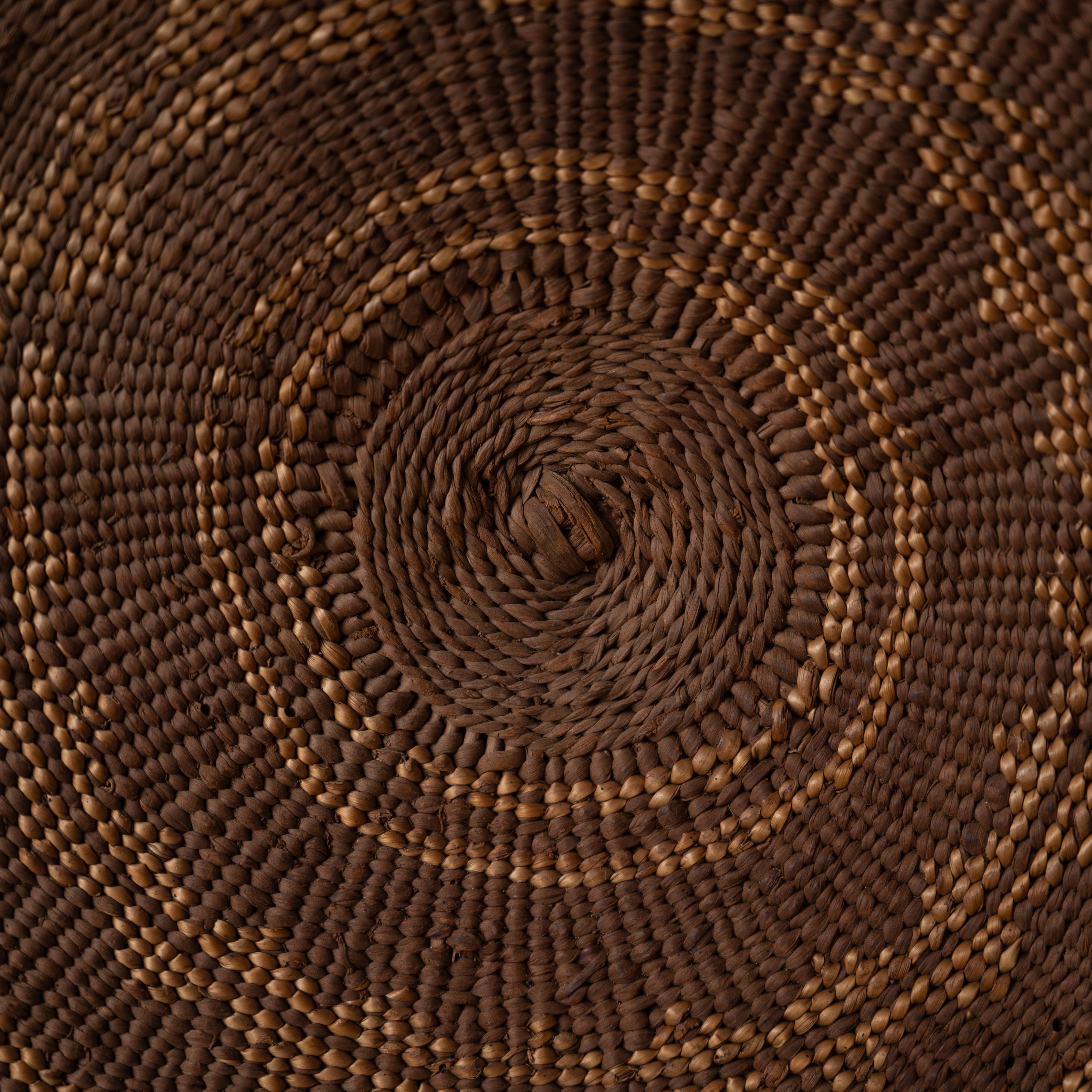 American Karuk Winnowing Tray Basket, c.1900 For Sale